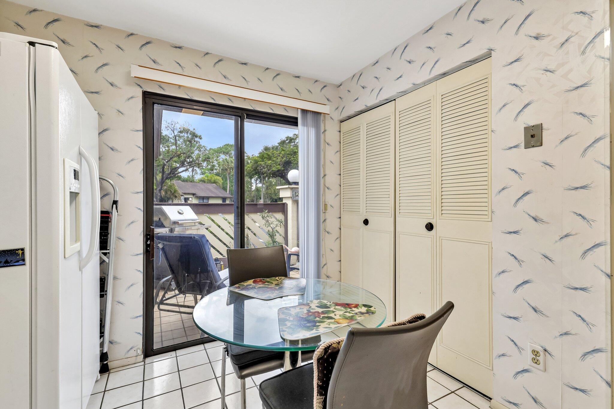 STRATHMORE GATE I UNIT TWO - Residential