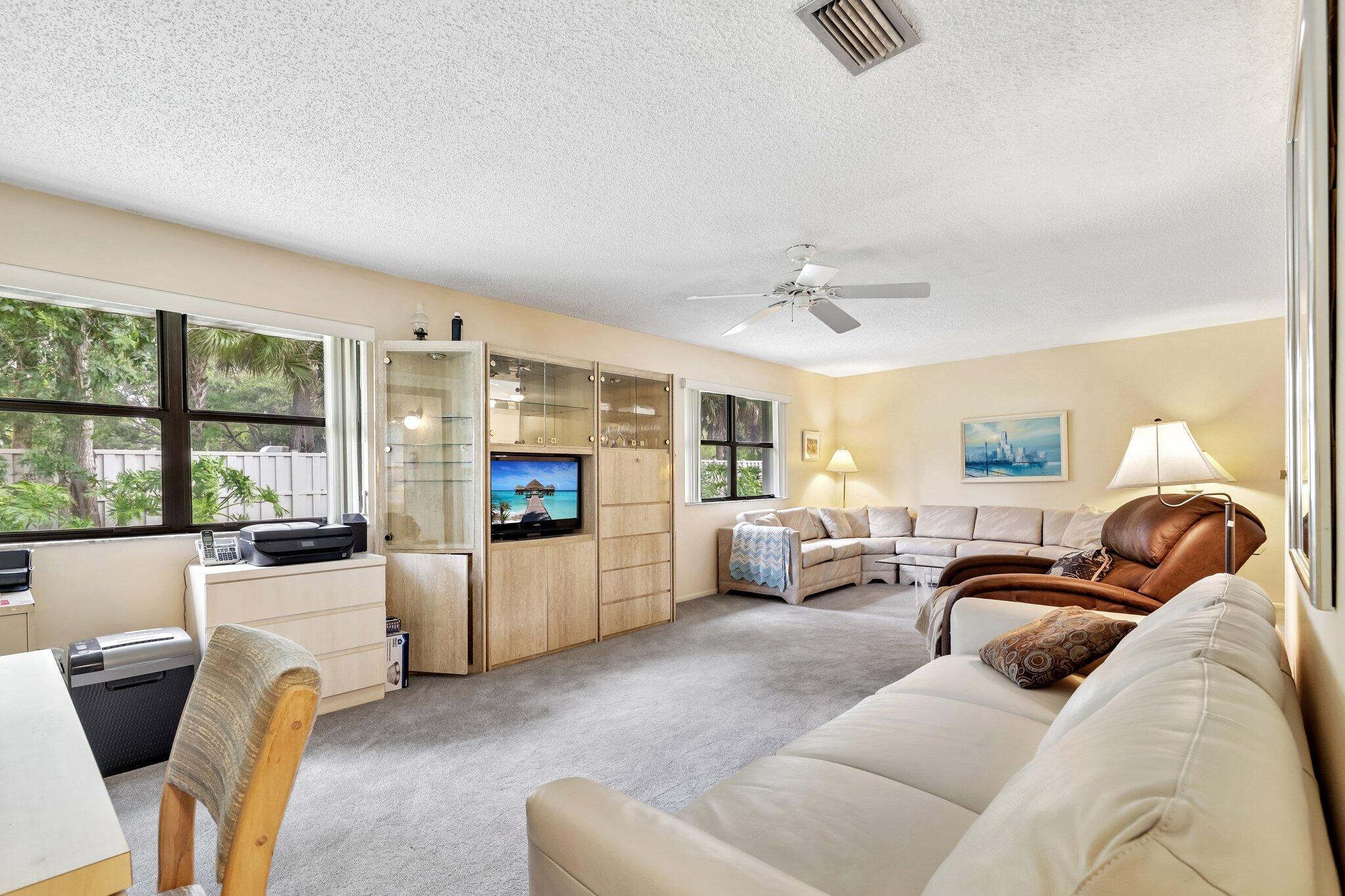 STRATHMORE GATE I UNIT TWO - Residential