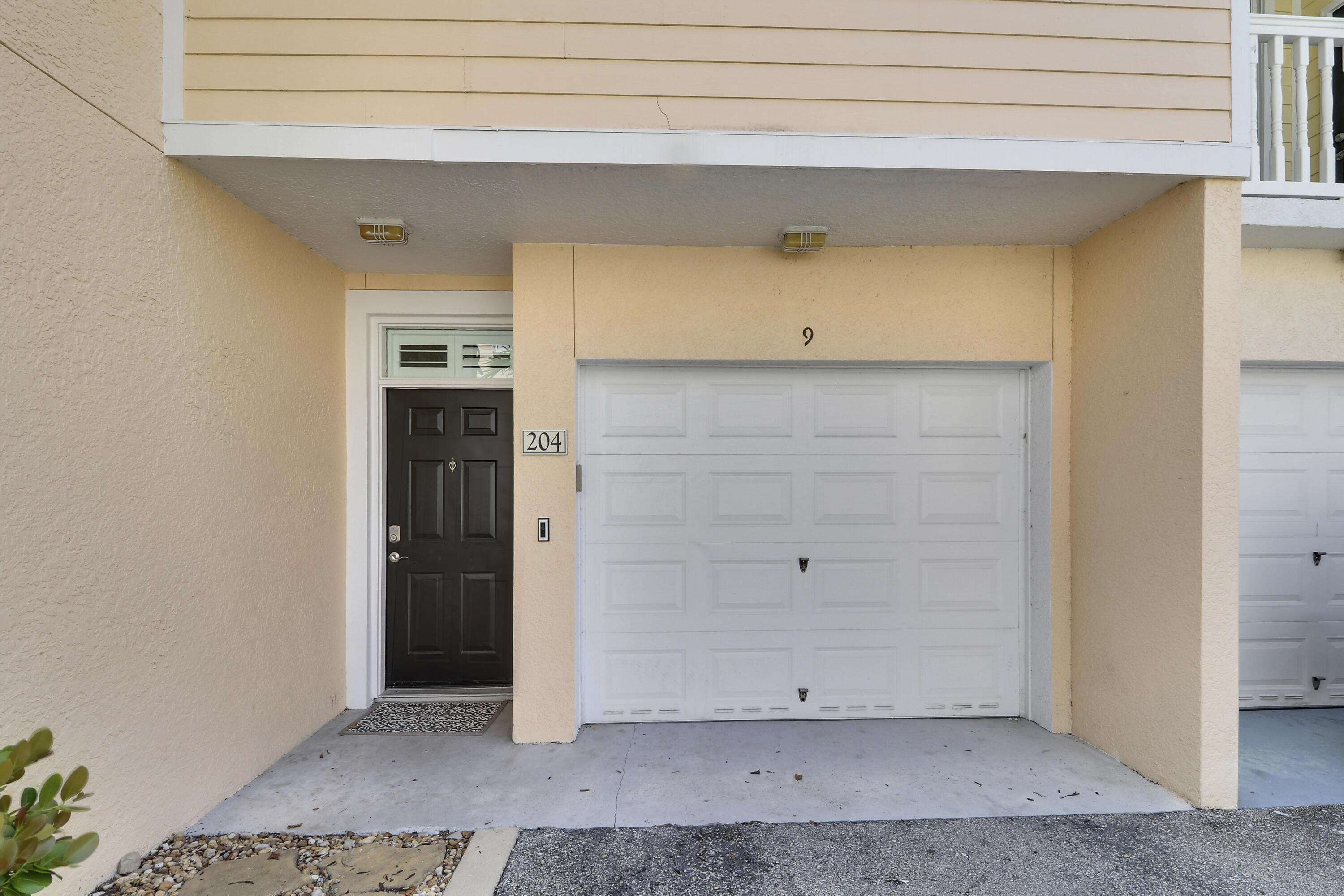 SOMERSET AT ABACOA CONDO - Residential