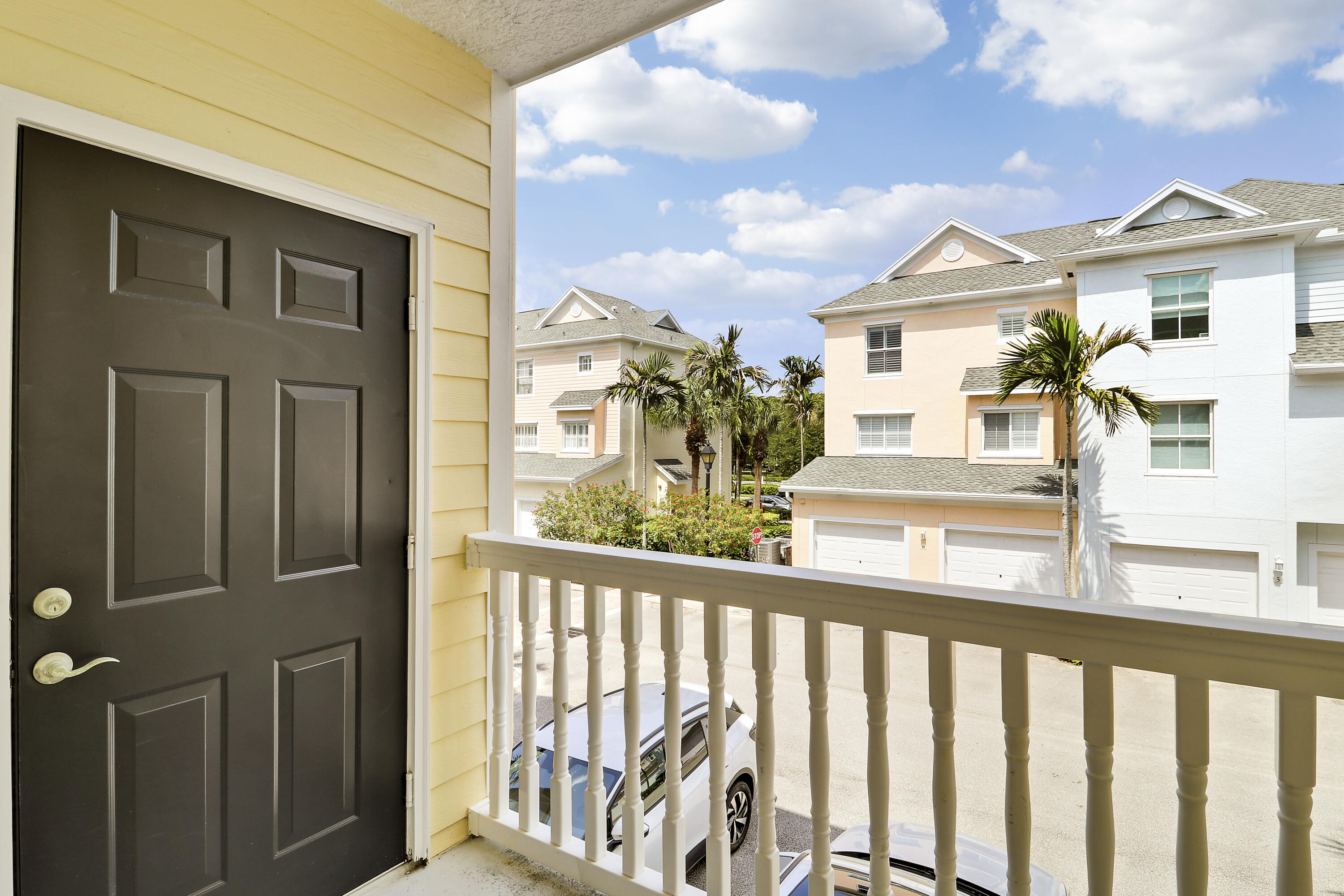 SOMERSET AT ABACOA CONDO - Residential