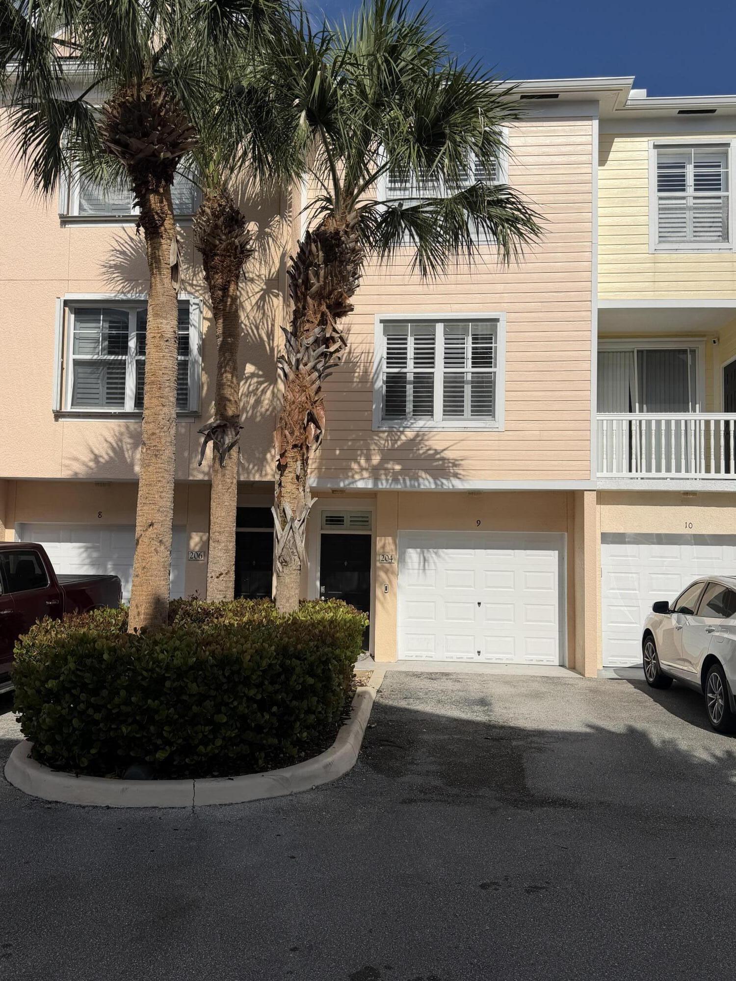 SOMERSET AT ABACOA CONDO - Residential