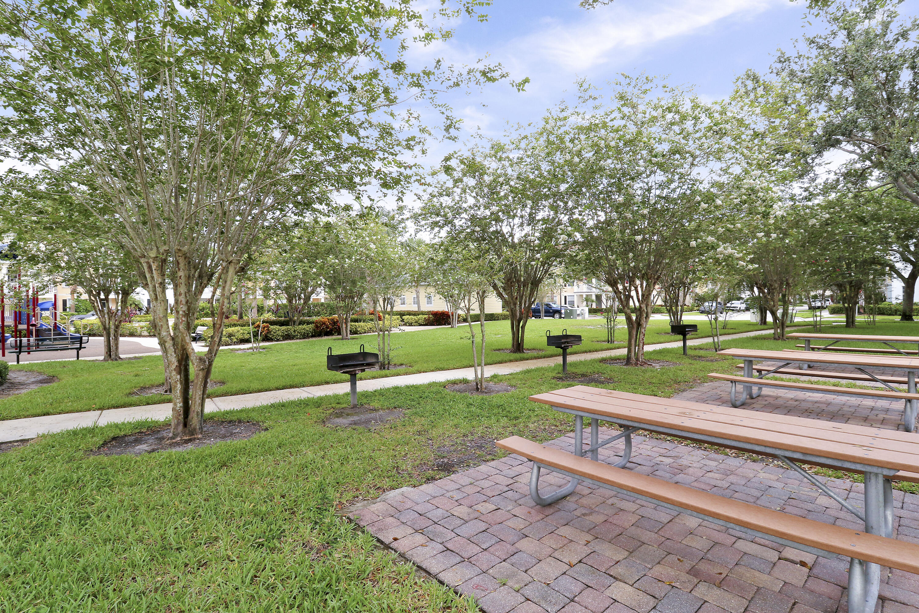 SOMERSET AT ABACOA CONDO - Residential