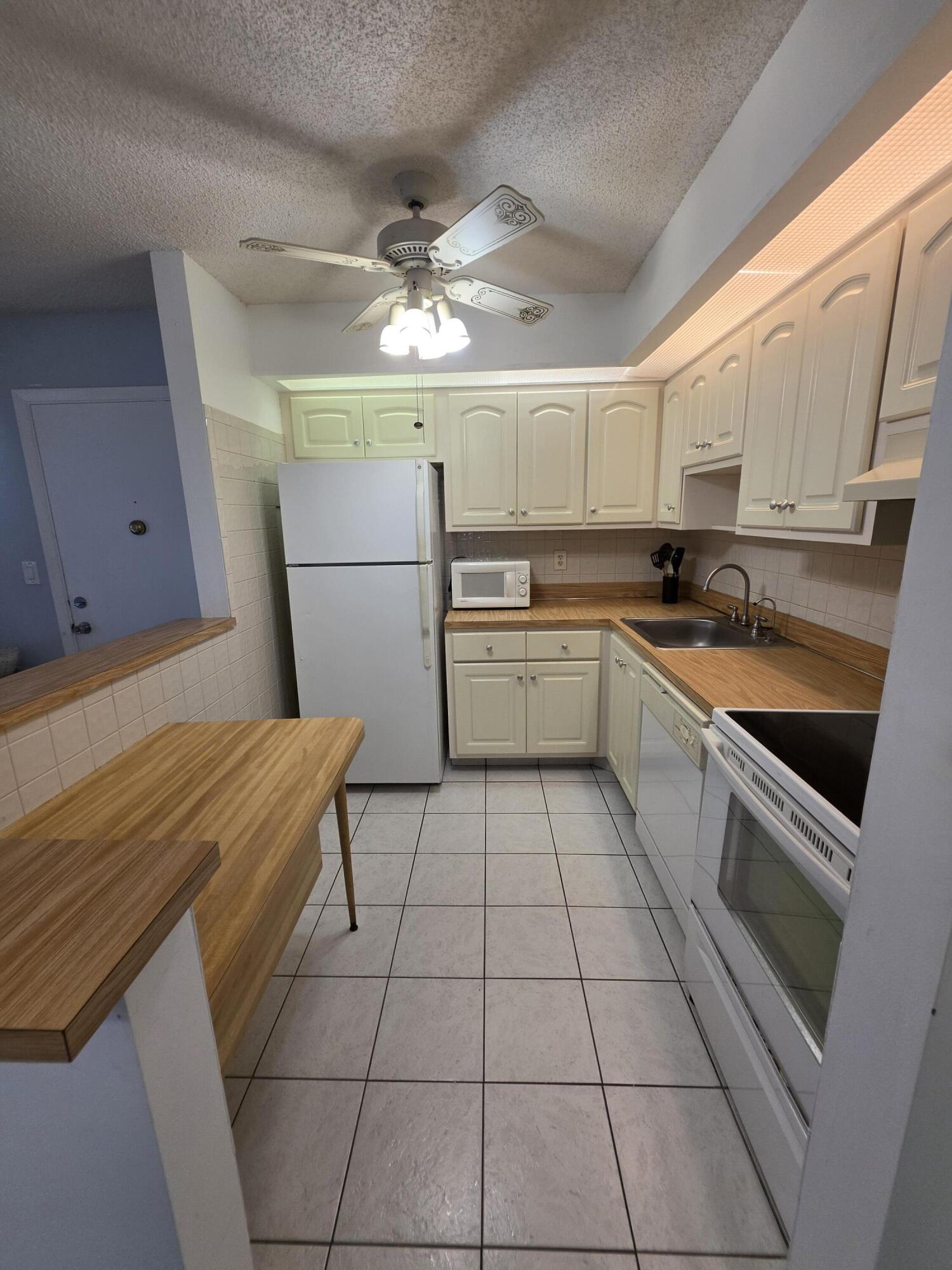 BELFORT CONDOMINIUM E - Residential