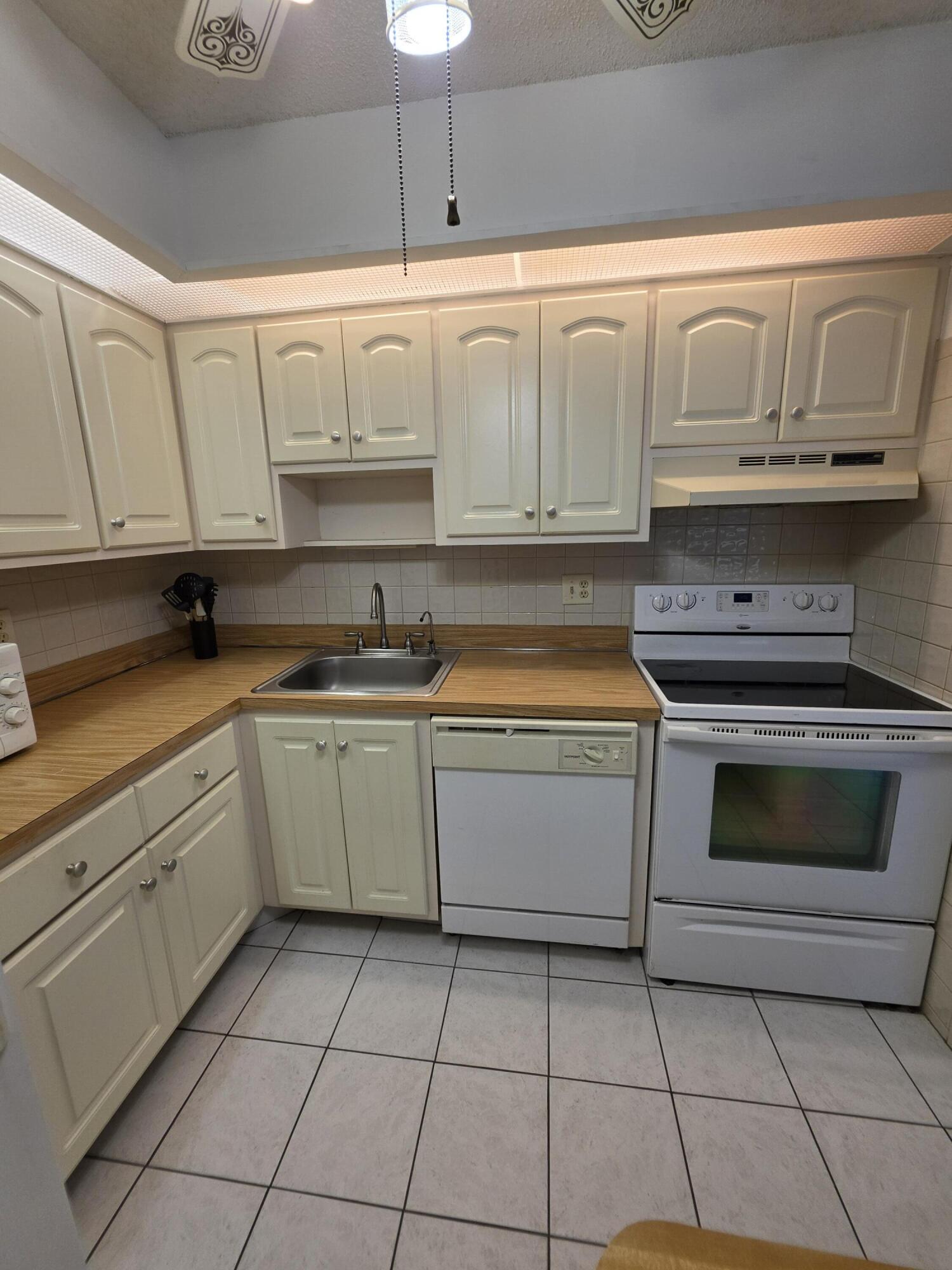 BELFORT CONDOMINIUM E - Residential