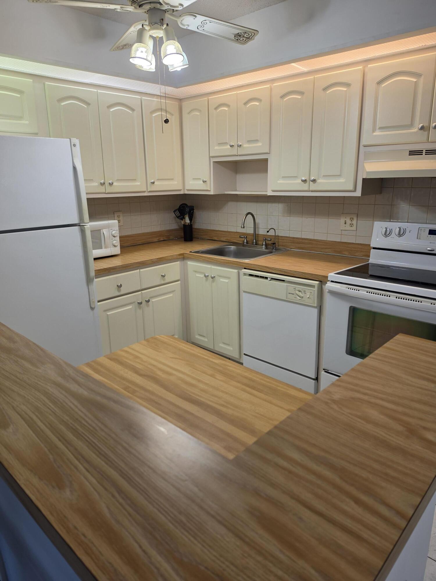 BELFORT CONDOMINIUM E - Residential
