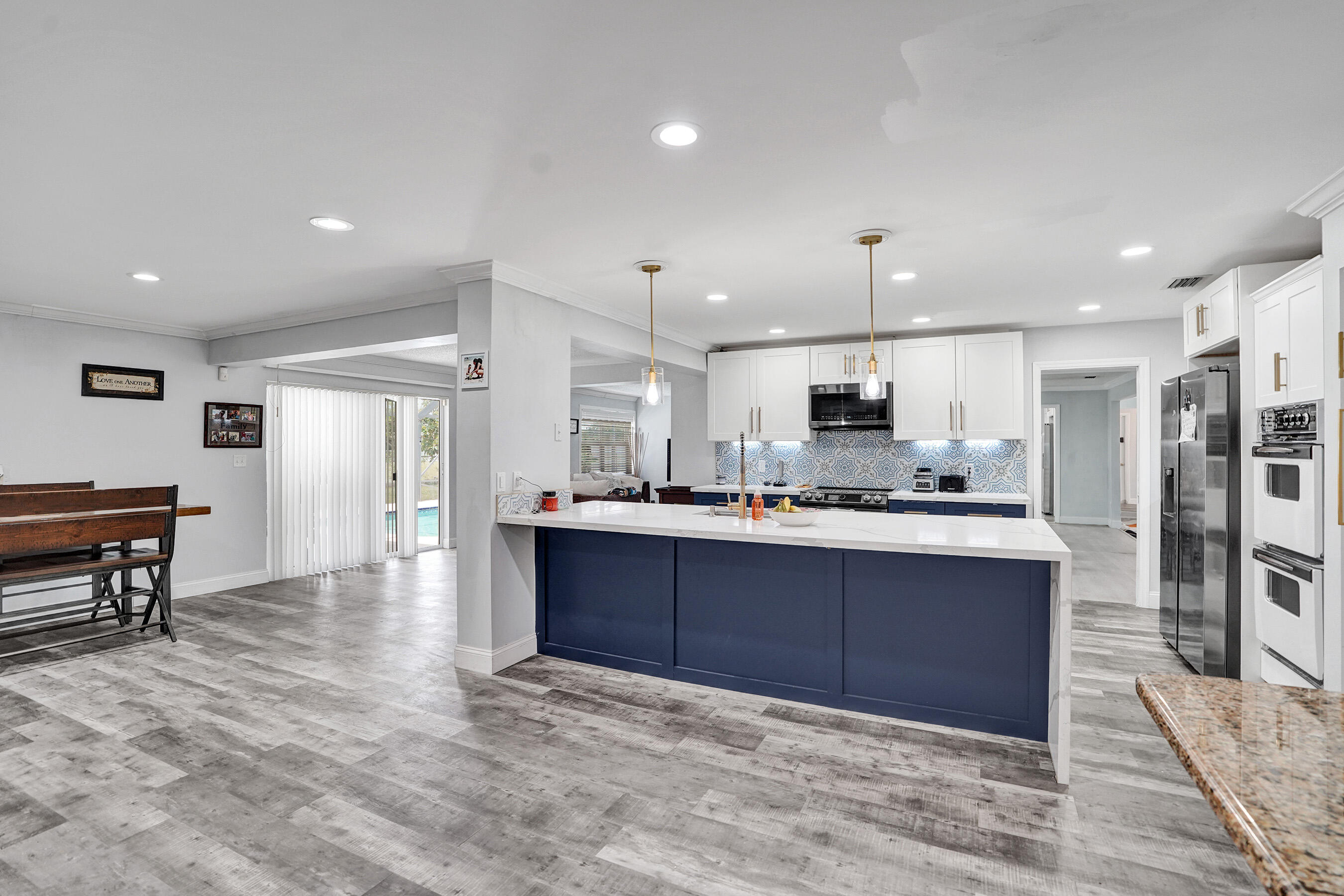 RAMBLEWOOD - Residential