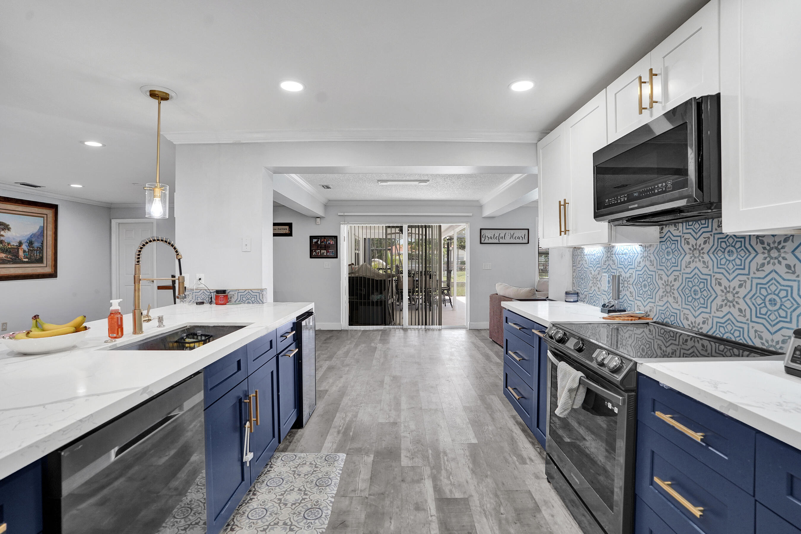 RAMBLEWOOD - Residential