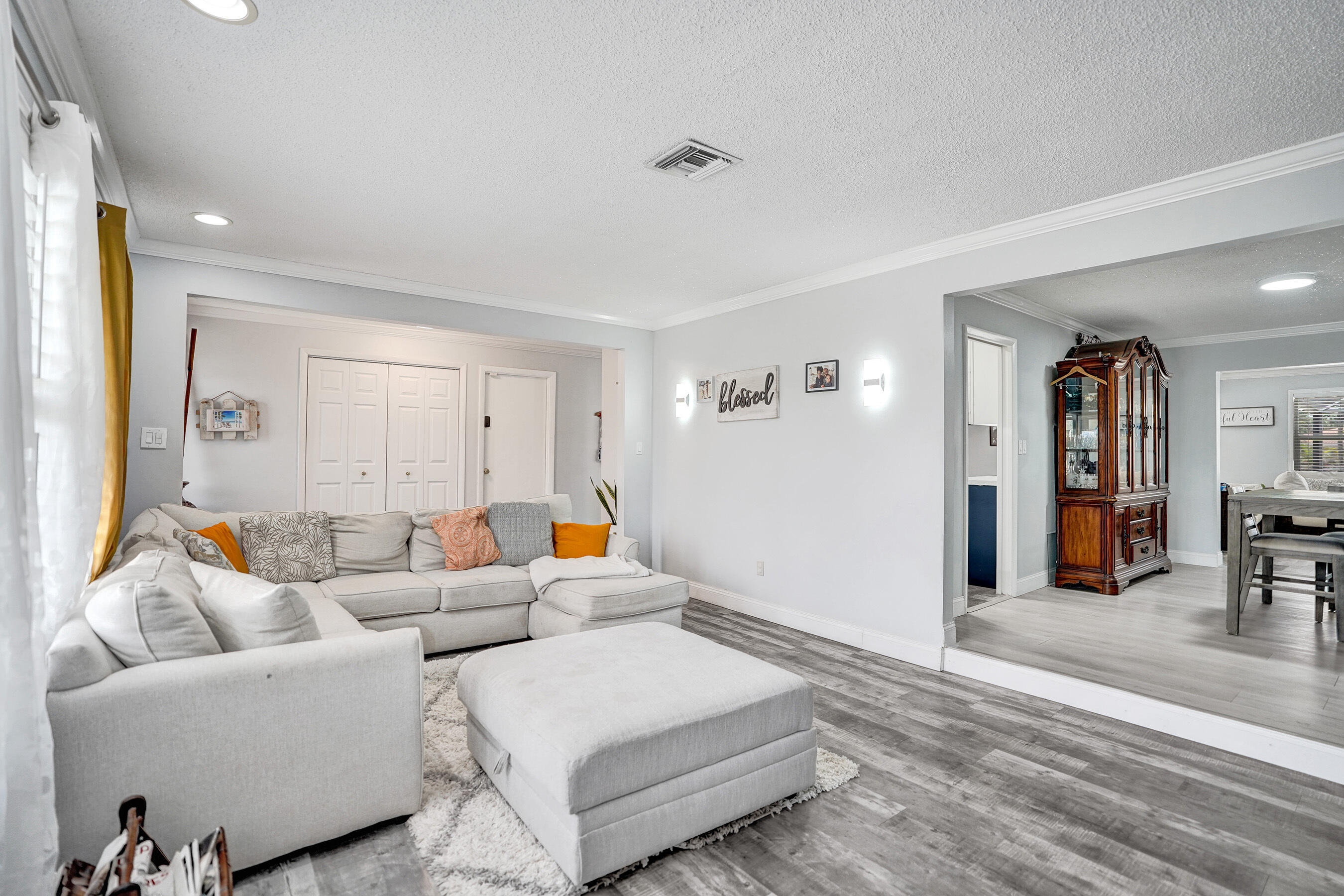 RAMBLEWOOD - Residential