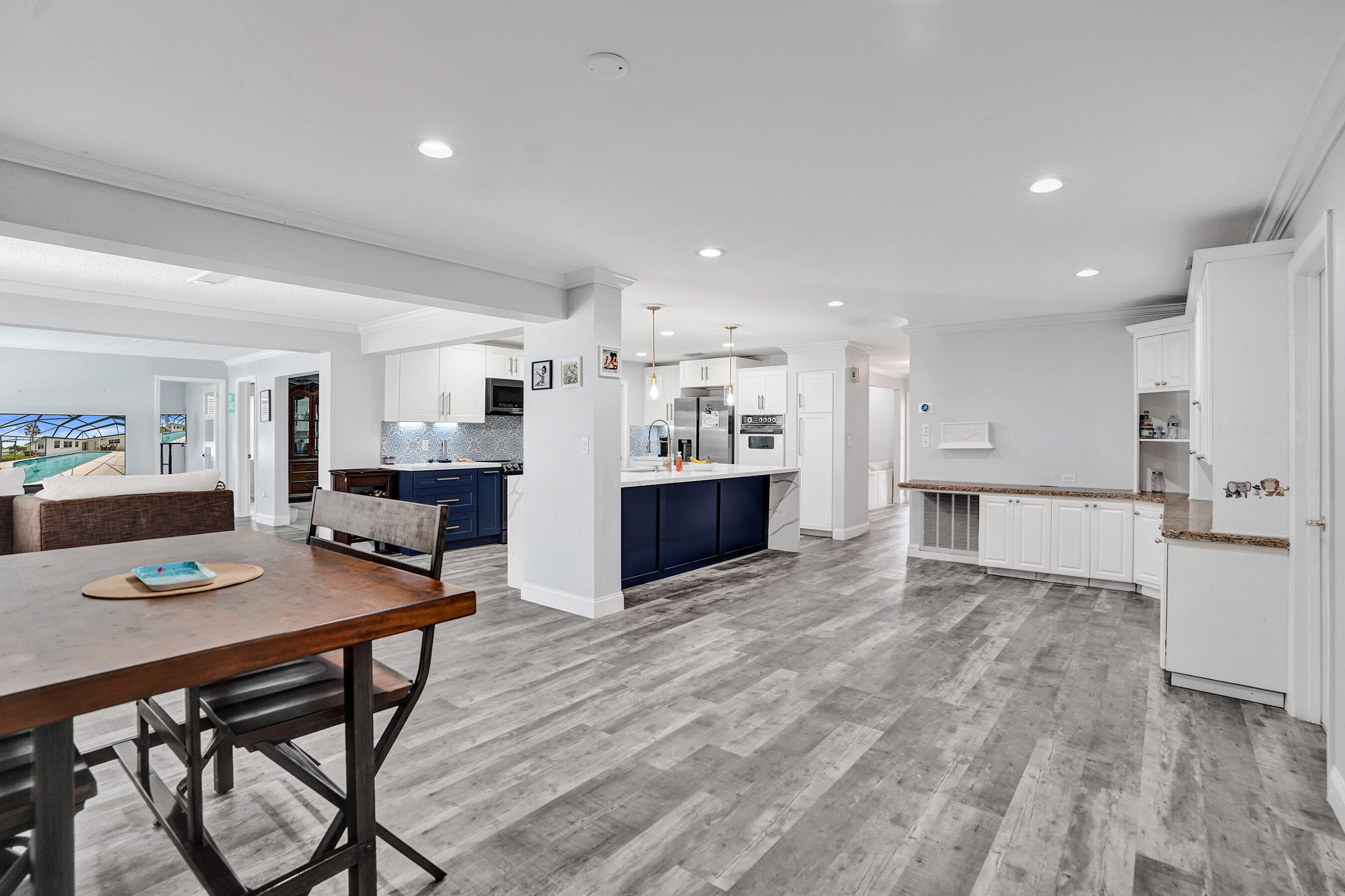 RAMBLEWOOD - Residential