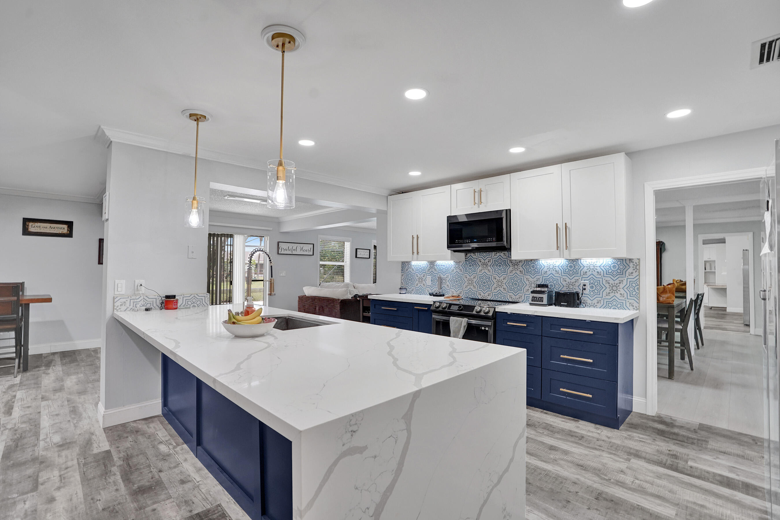 RAMBLEWOOD - Residential