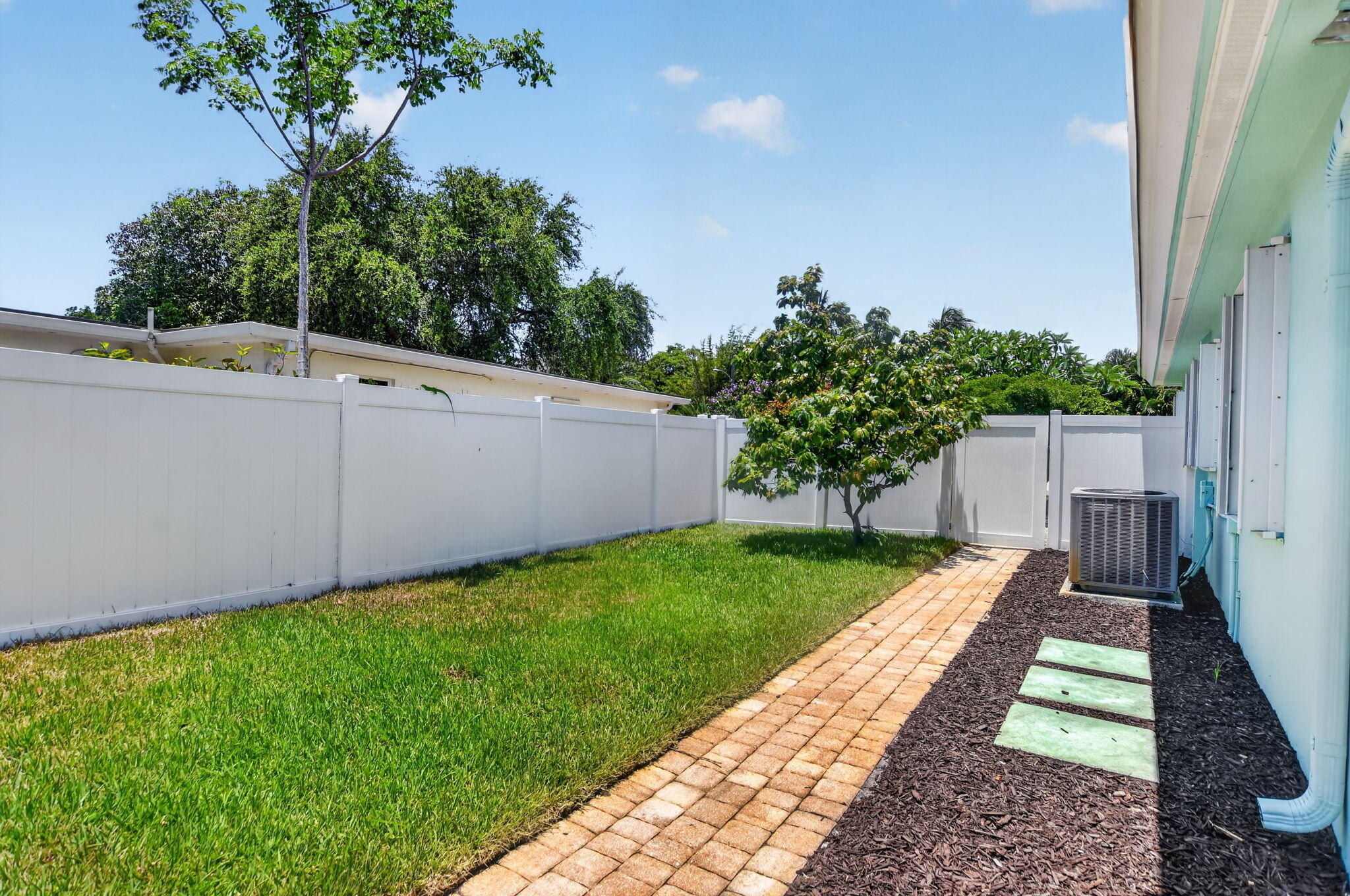 WINFIELD PARK UNIT 1 - Residential