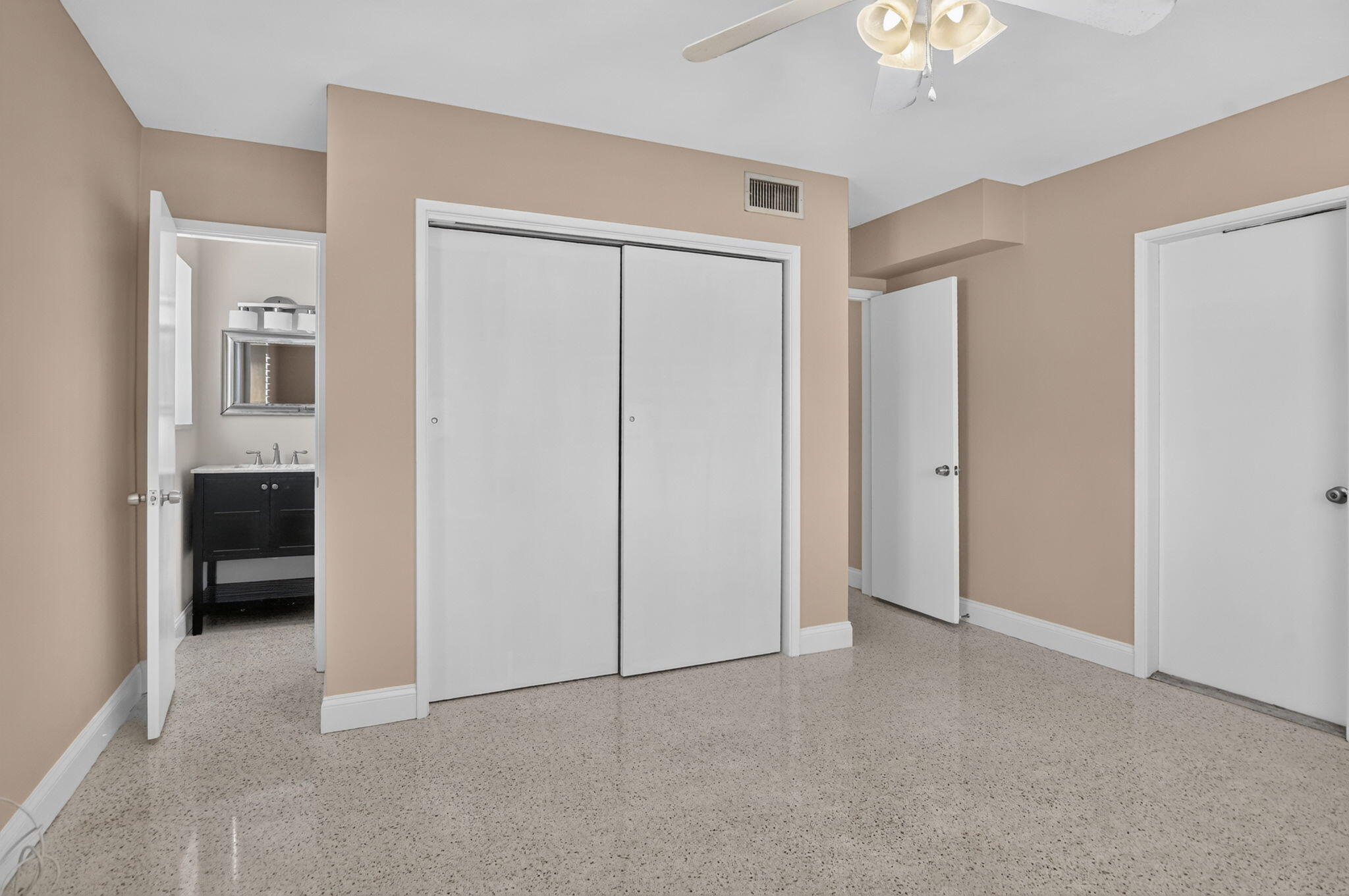 WINFIELD PARK UNIT 1 - Residential