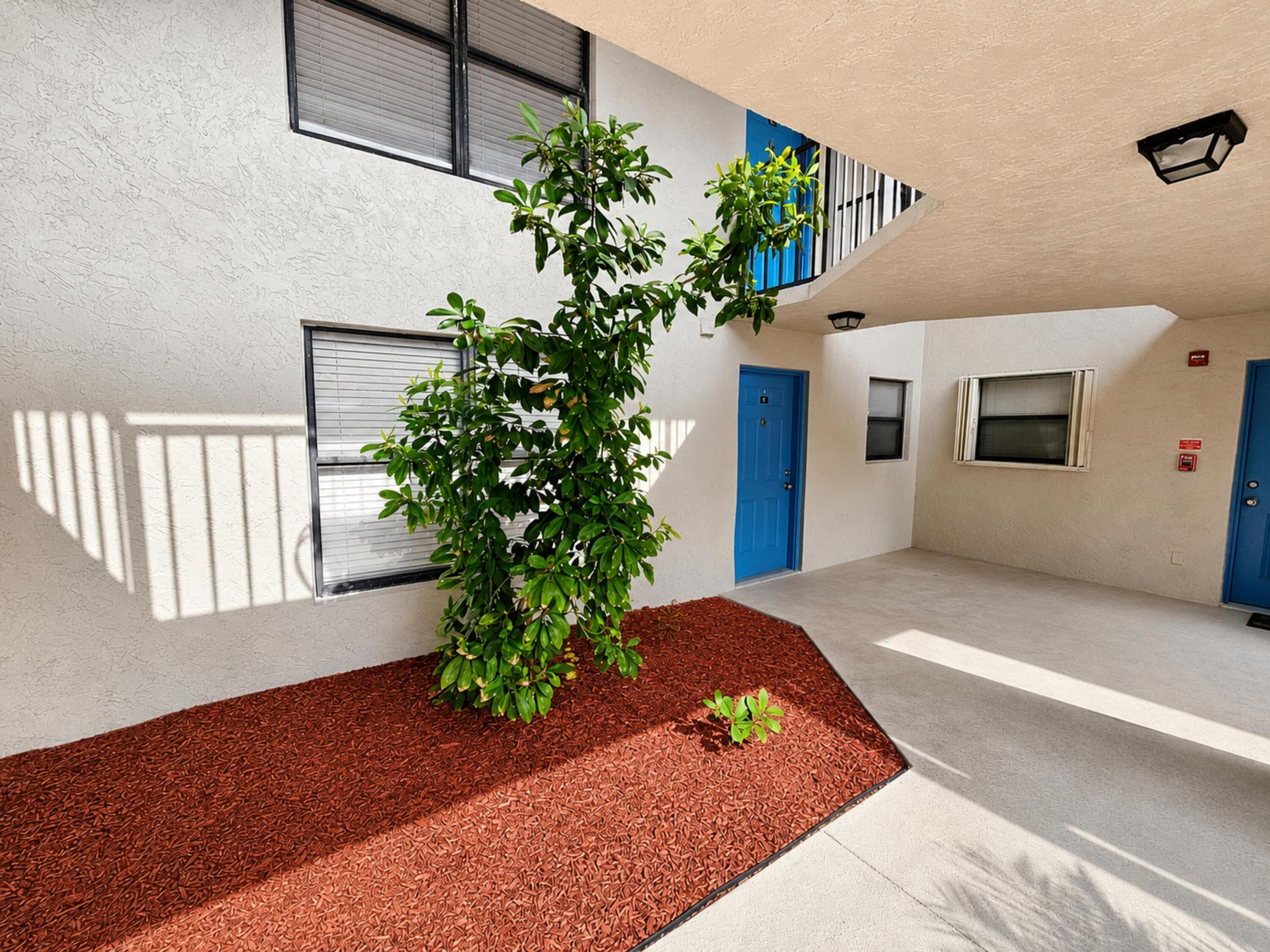 PALM BEACH PLACE CONDO - Residential Lease