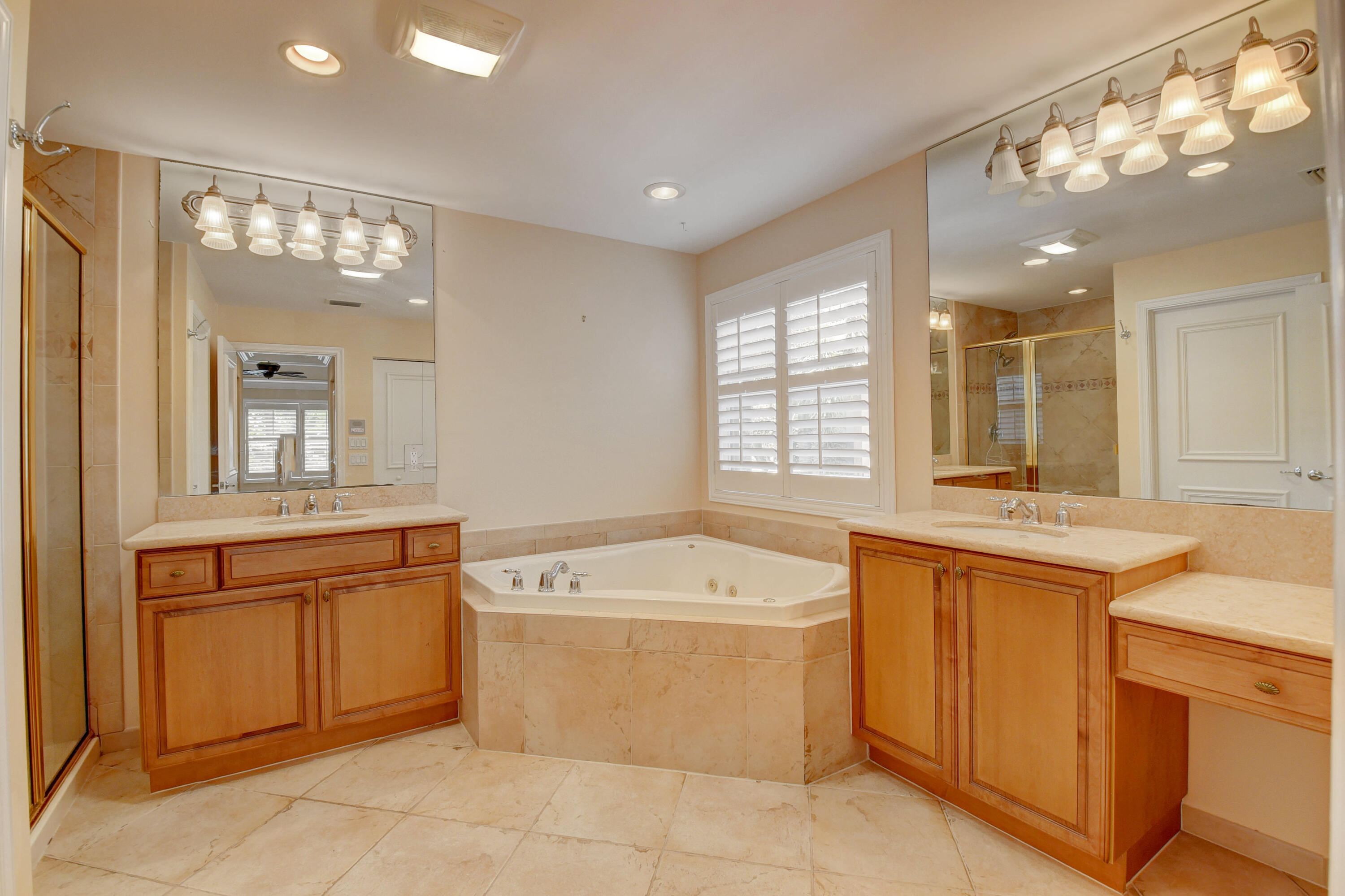 CANYON ISLES 1 - Residential