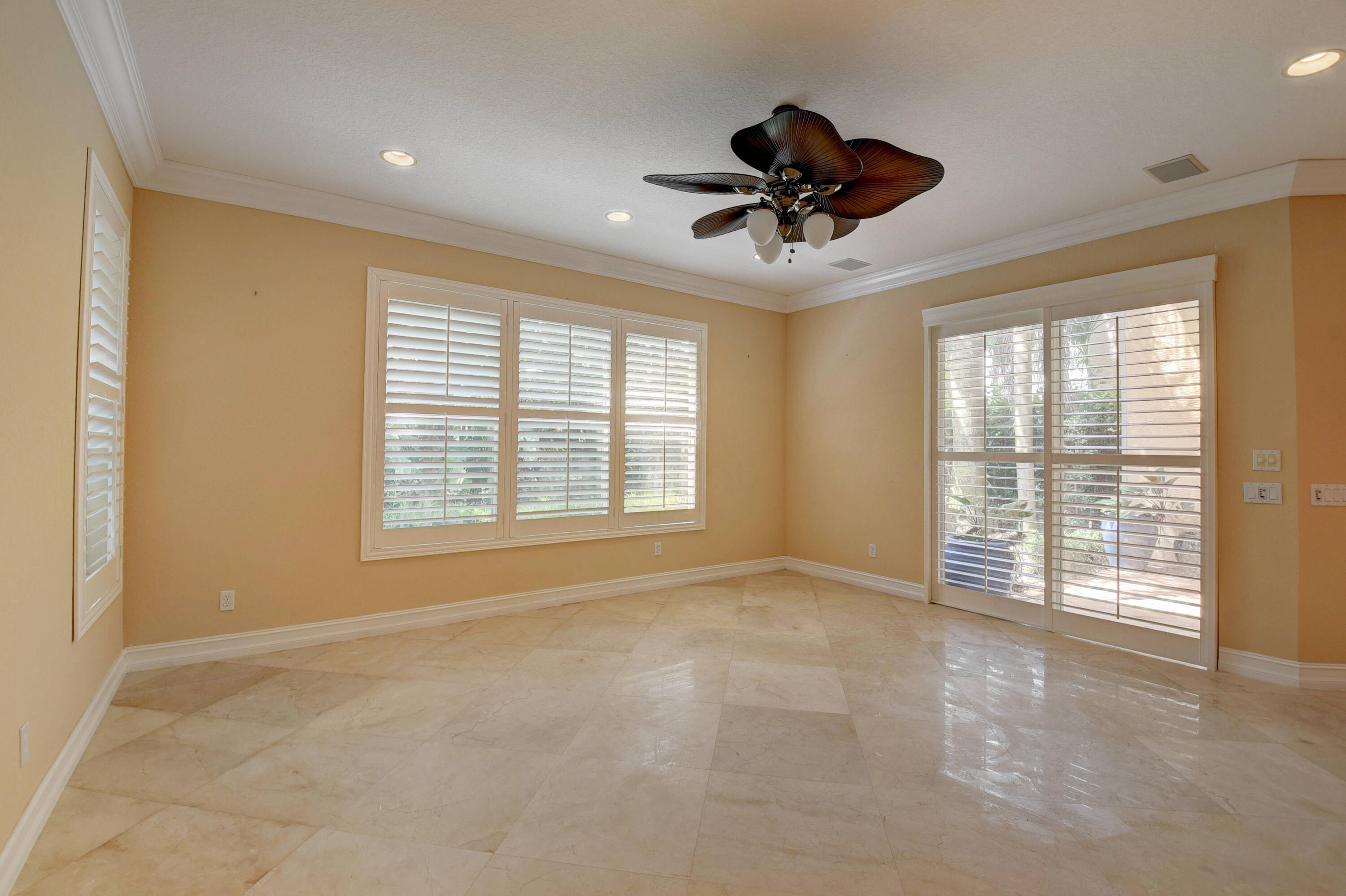 CANYON ISLES 1 - Residential
