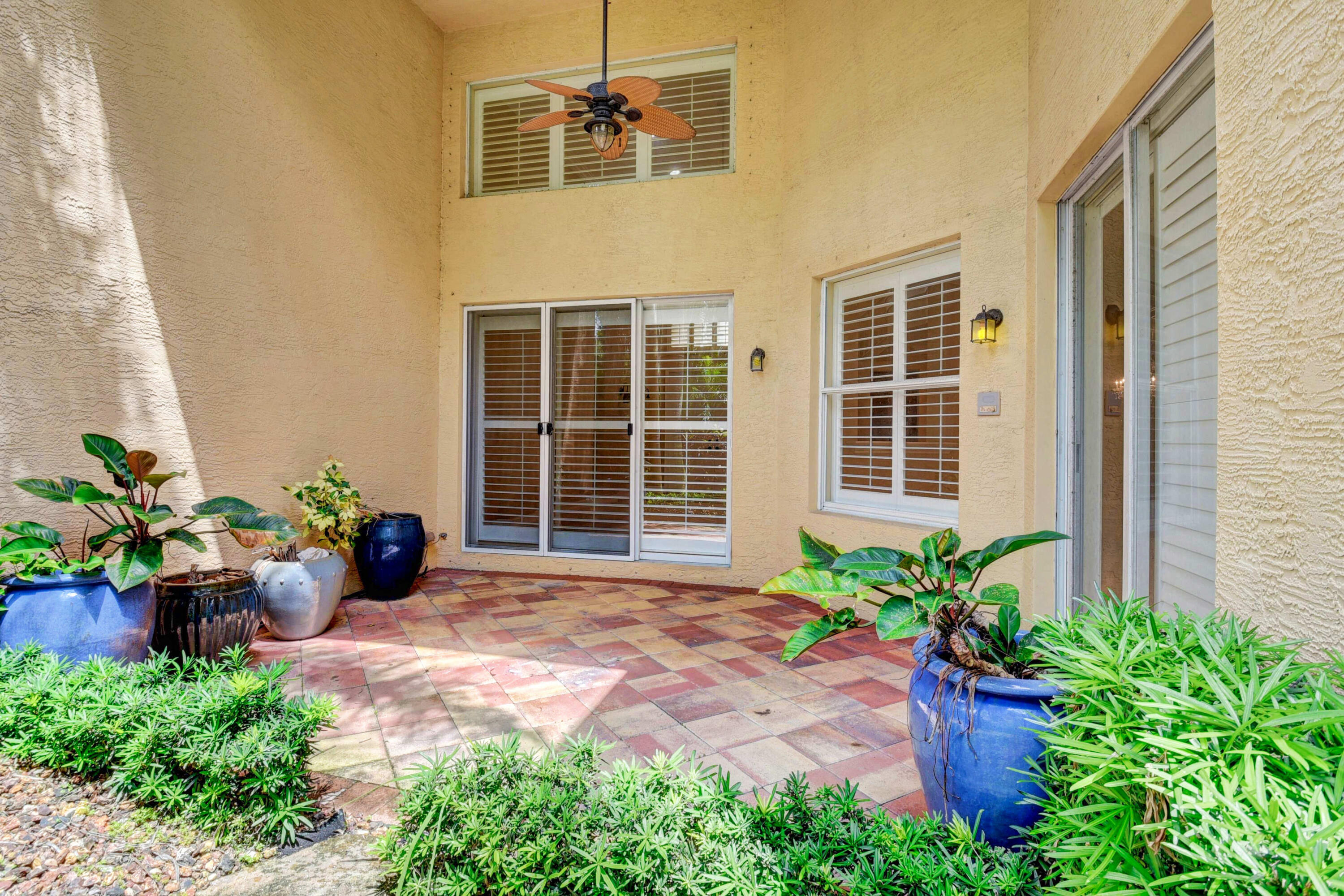CANYON ISLES 1 - Residential