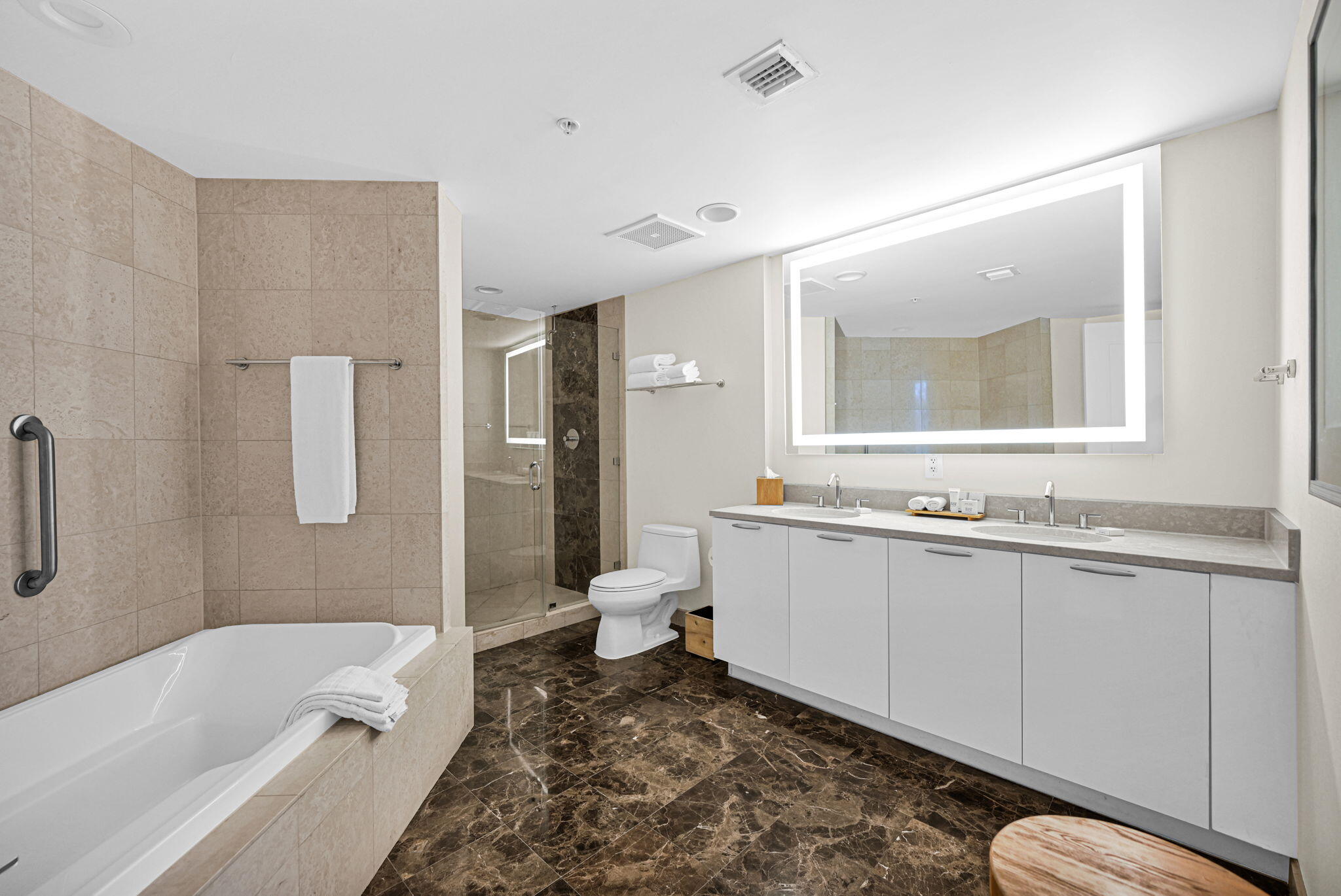 Q CLUB RESORT & RESIDENCES CONDO - Residential