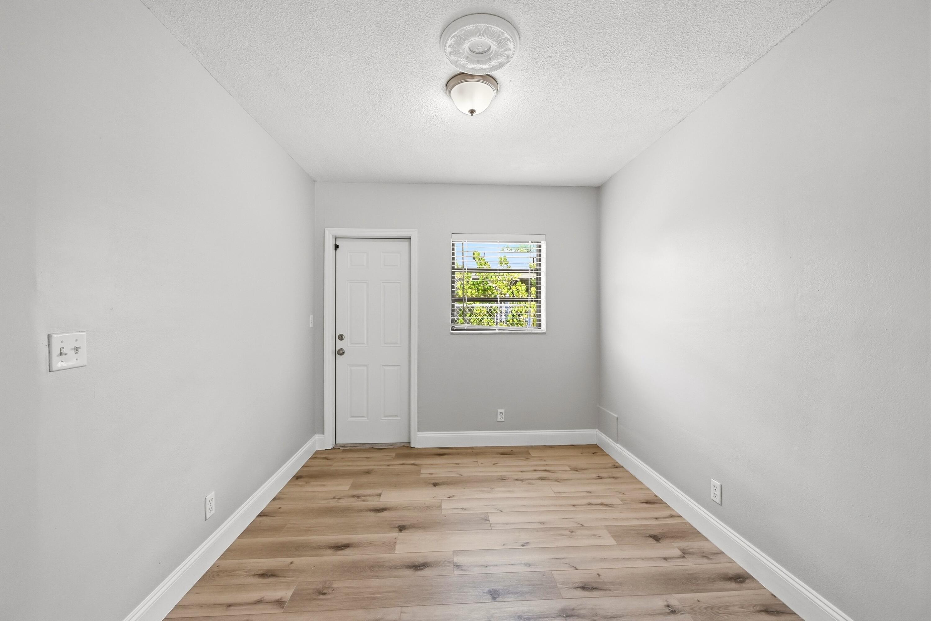 DEERFIELD BEACH ESTATES - Residential Income