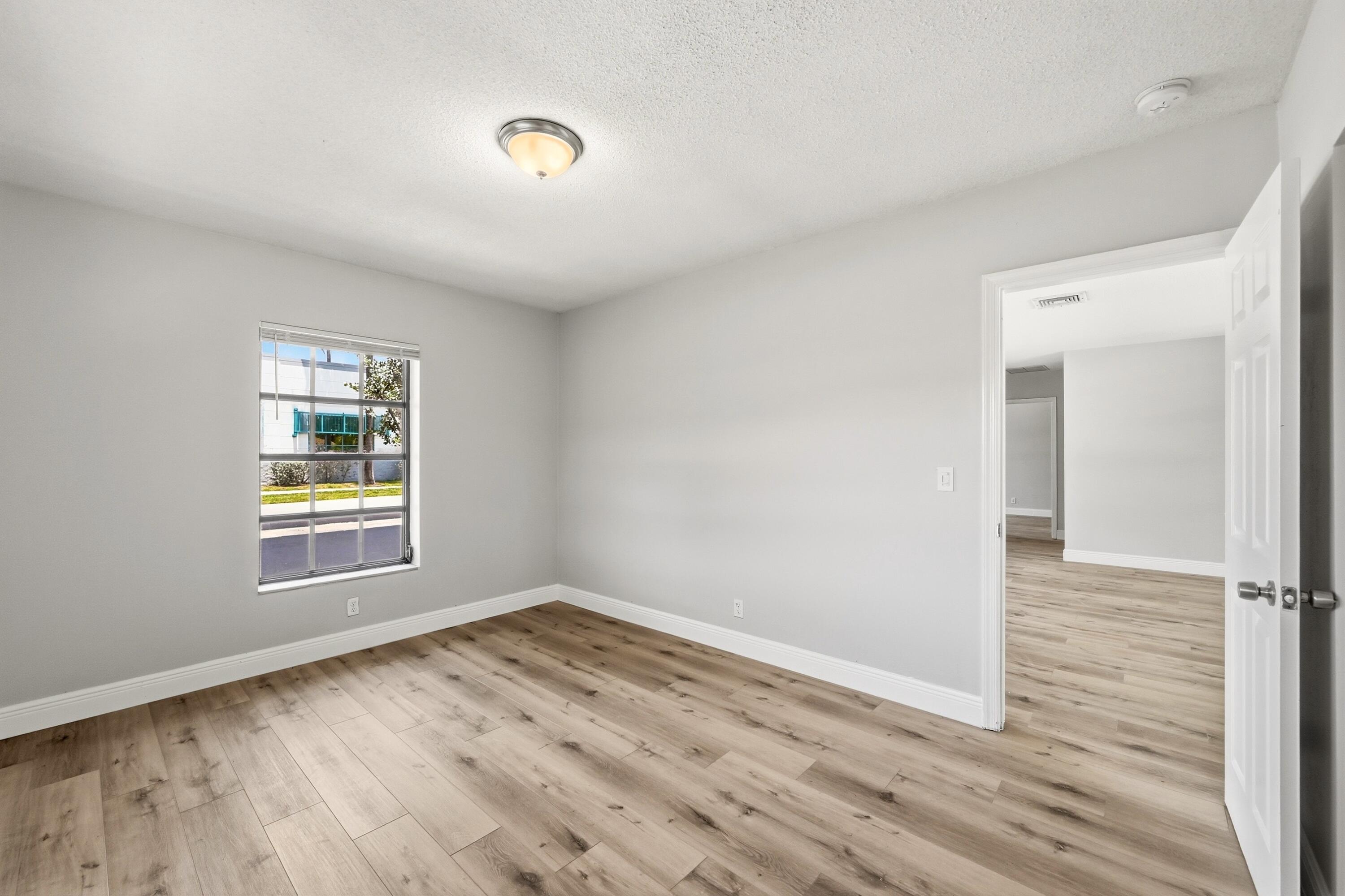 DEERFIELD BEACH ESTATES - Residential Income