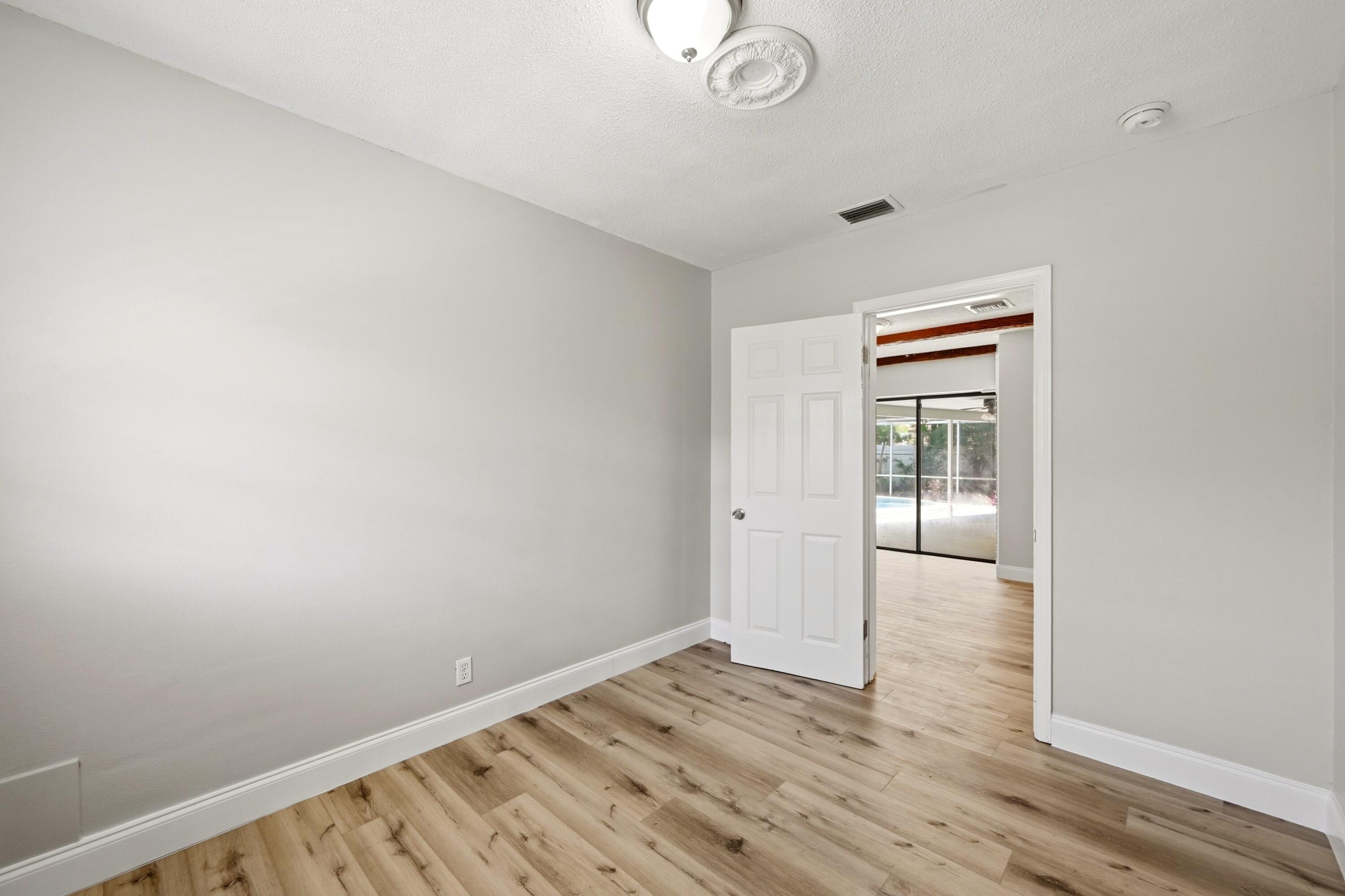DEERFIELD BEACH ESTATES - Residential Income