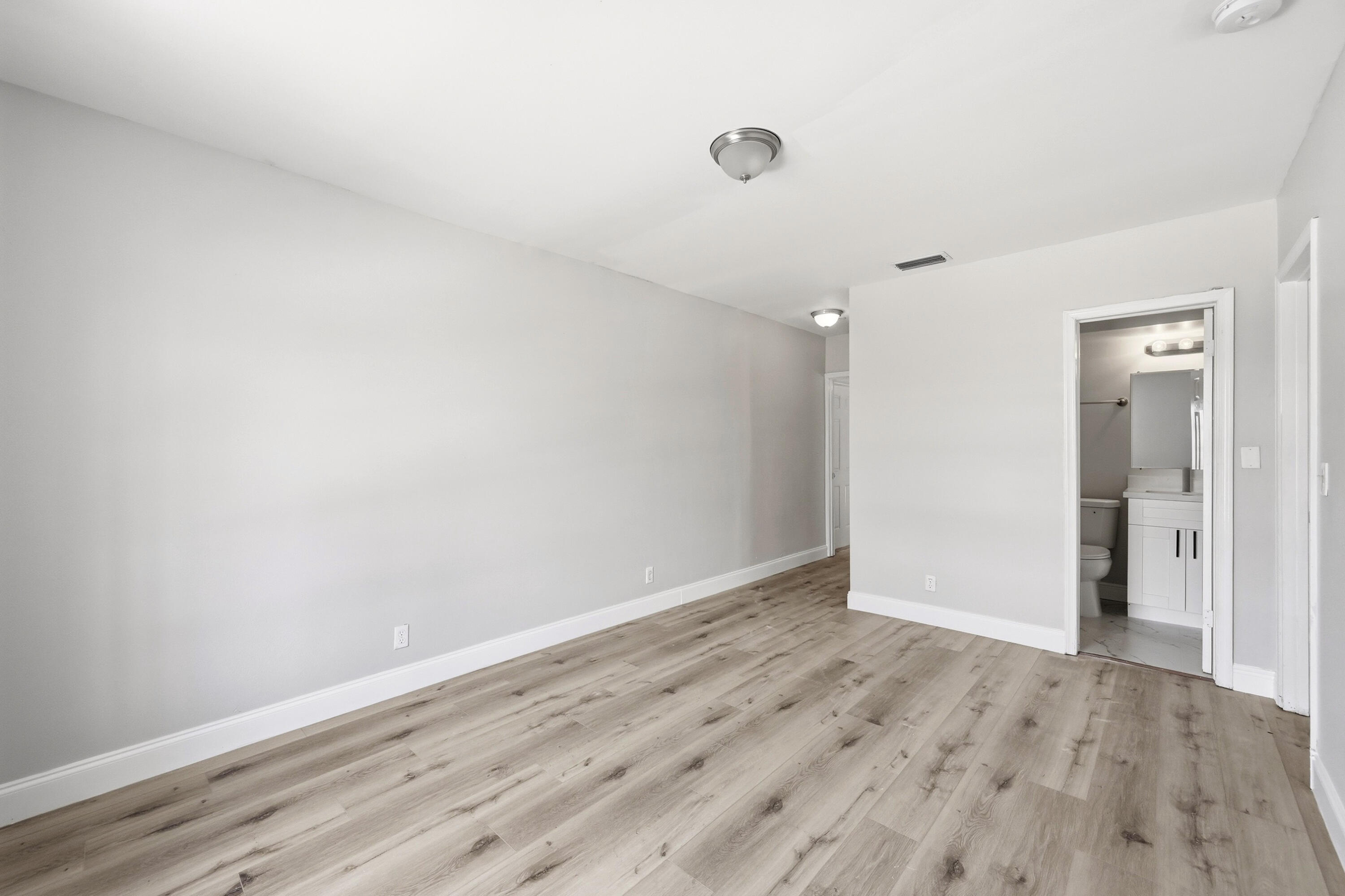 DEERFIELD BEACH ESTATES - Residential Income