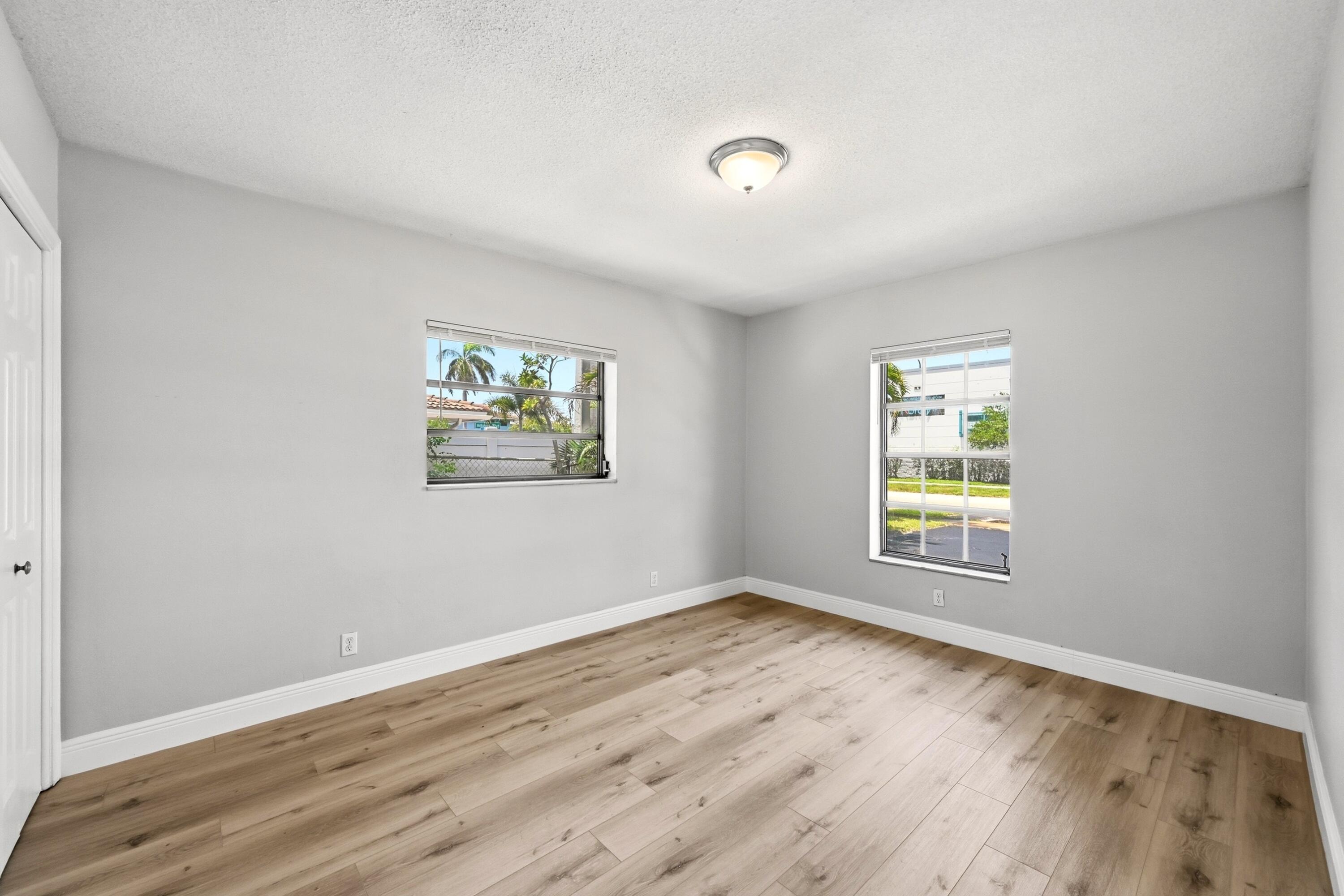 DEERFIELD BEACH ESTATES - Residential Income