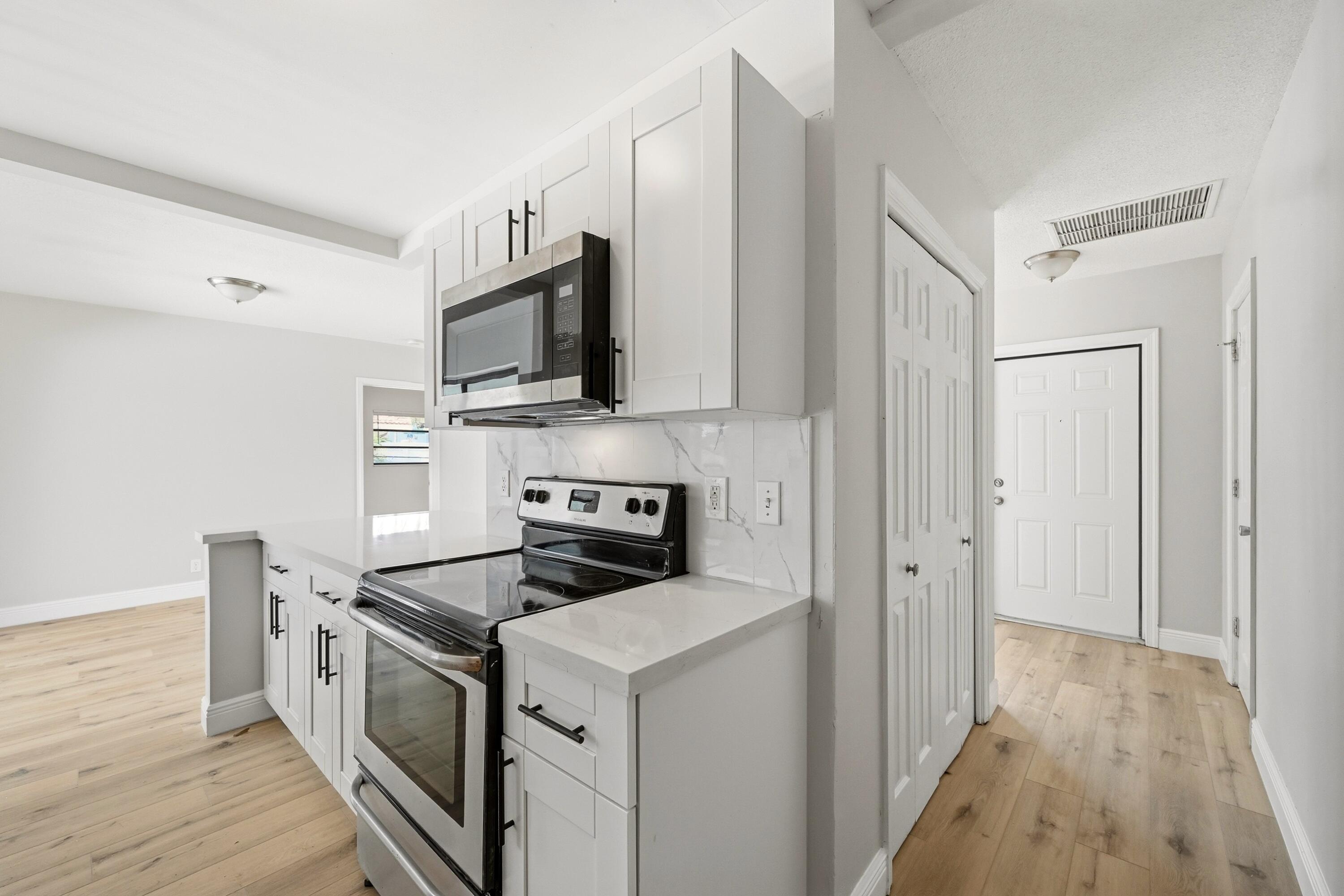 DEERFIELD BEACH ESTATES - Residential Income