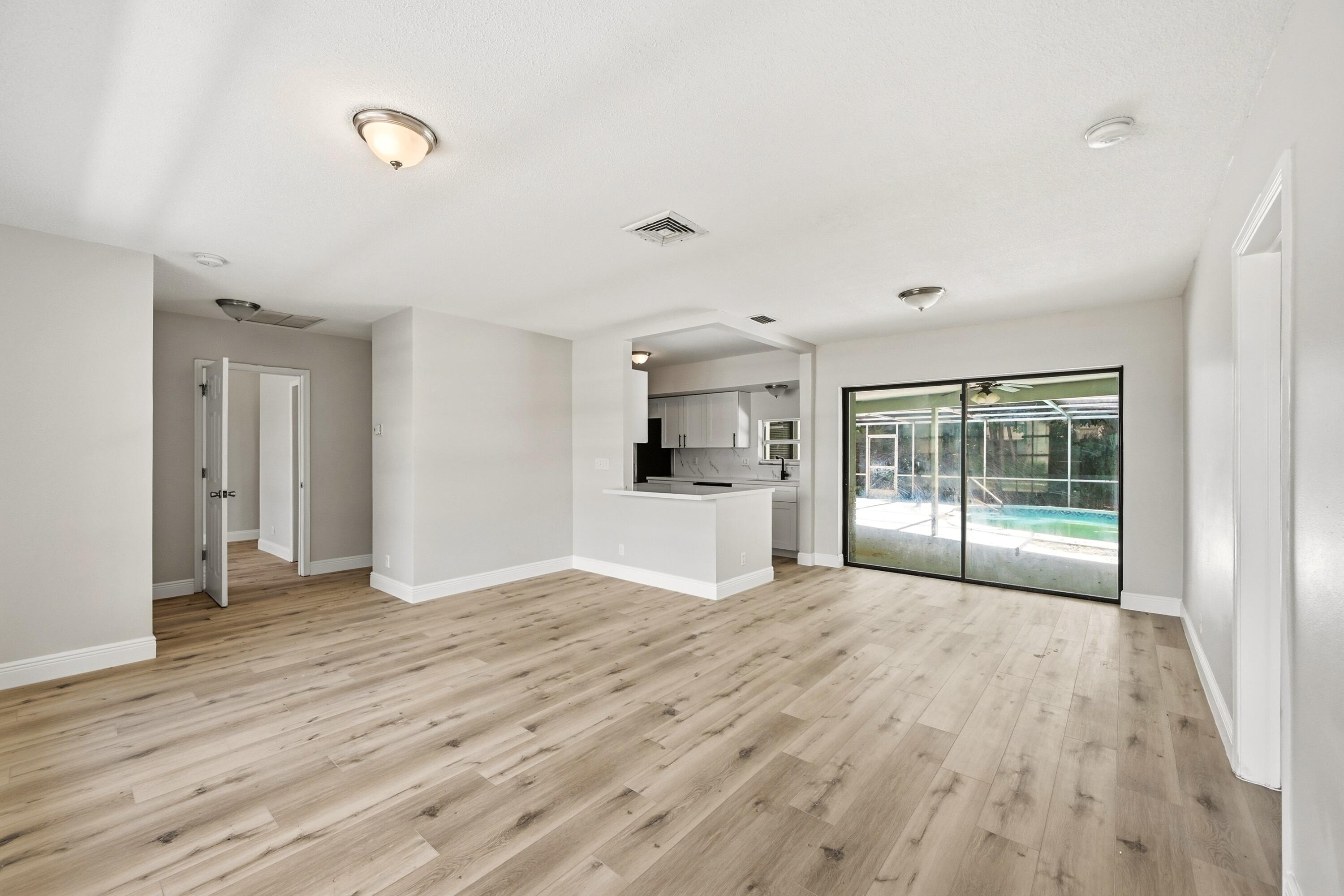 DEERFIELD BEACH ESTATES - Residential Income