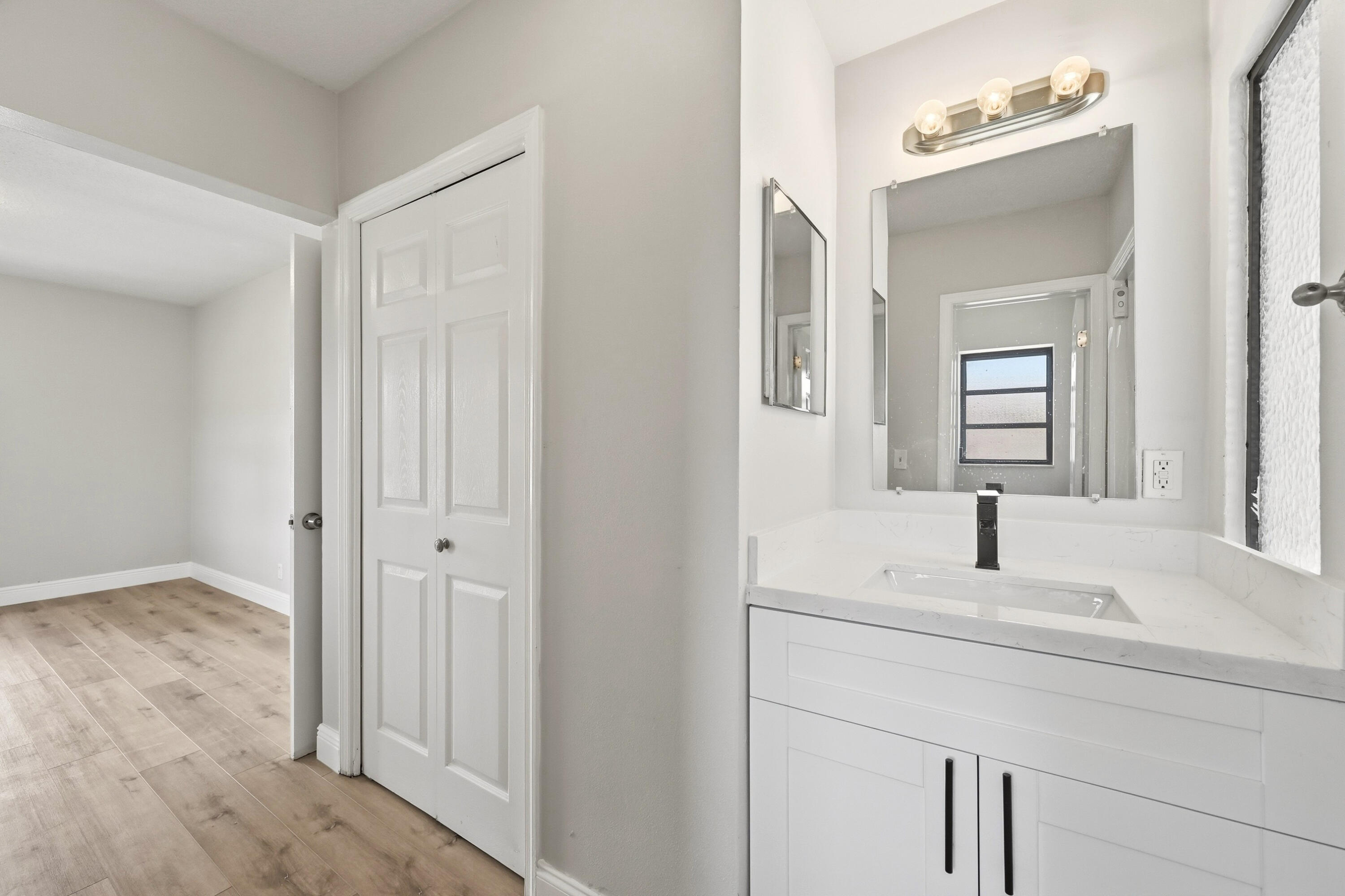 DEERFIELD BEACH ESTATES - Residential Income