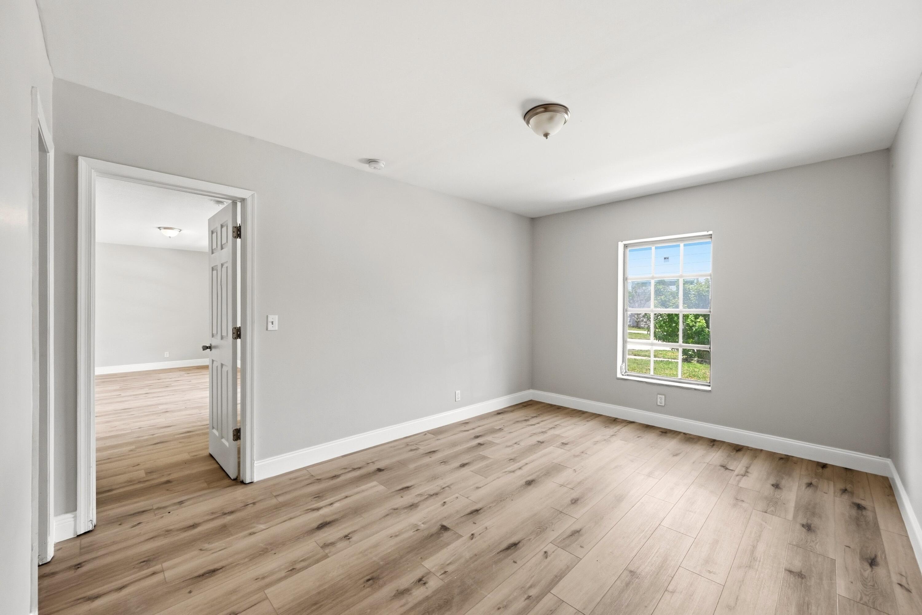 DEERFIELD BEACH ESTATES - Residential Income