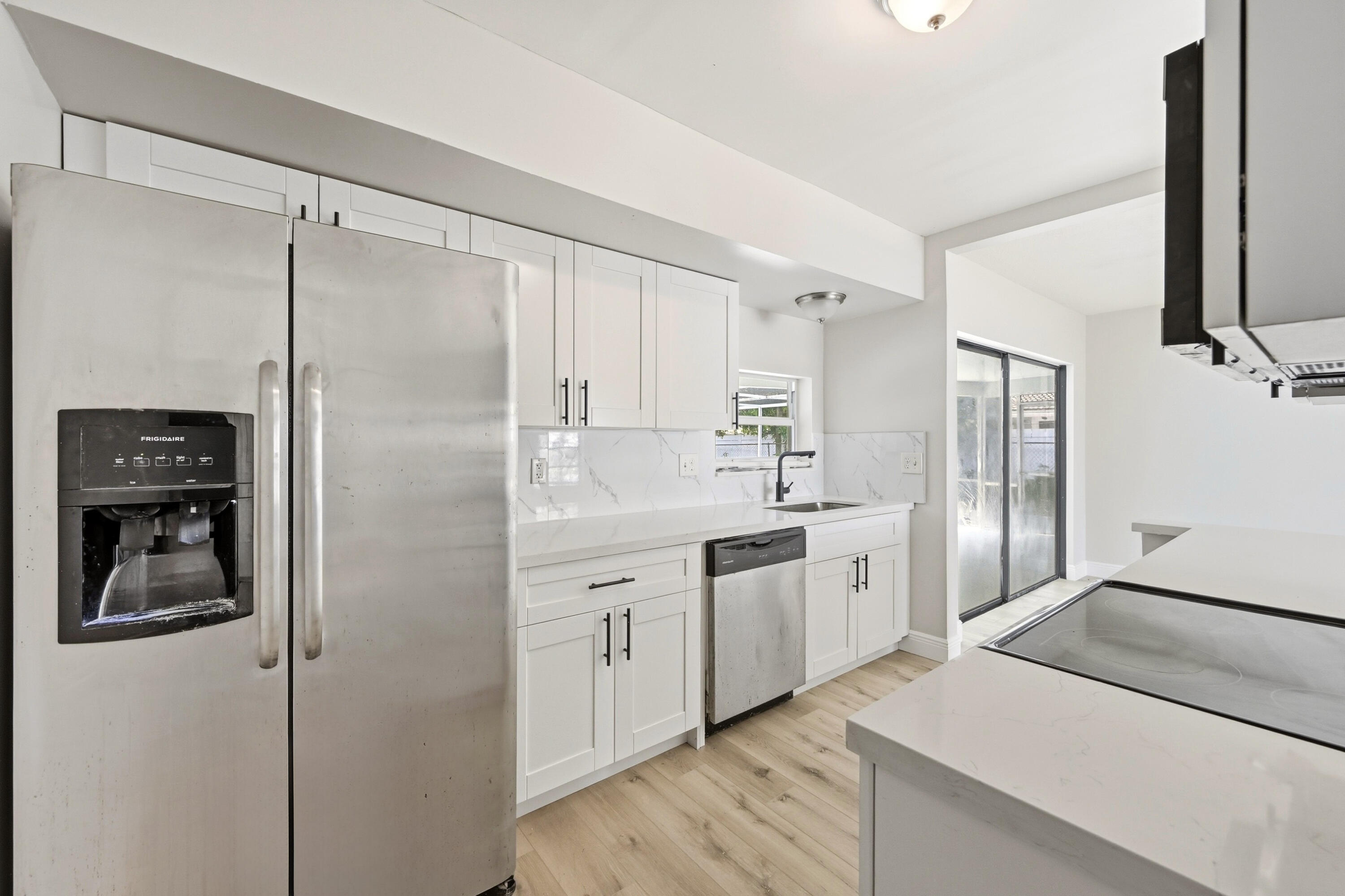 DEERFIELD BEACH ESTATES - Residential Income