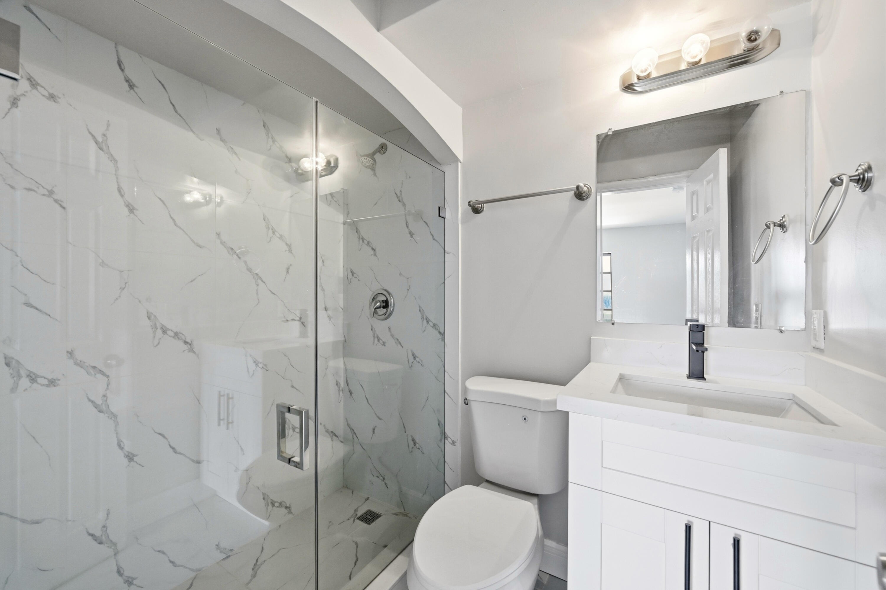 DEERFIELD BEACH ESTATES - Residential Income