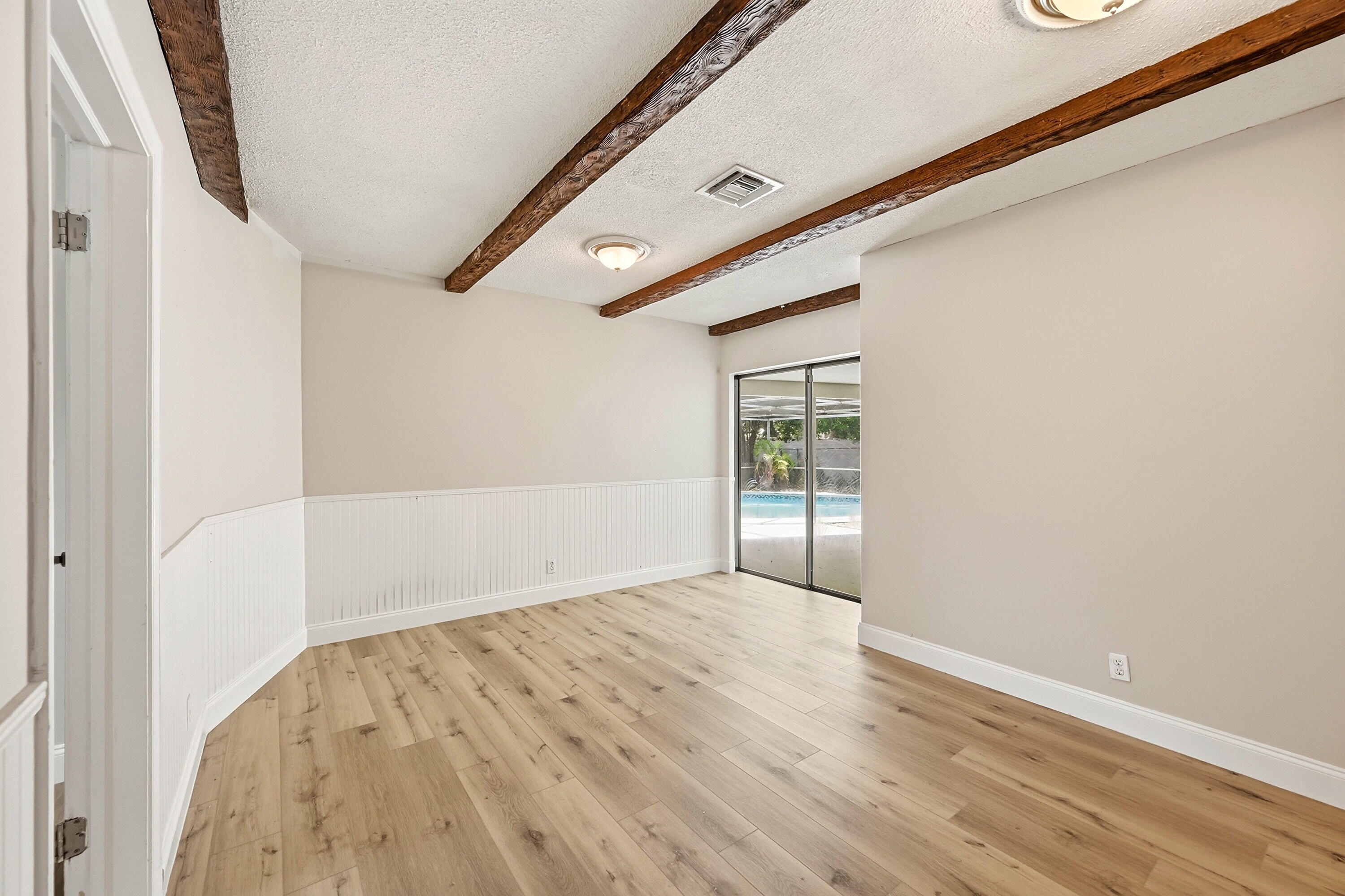DEERFIELD BEACH ESTATES - Residential Income