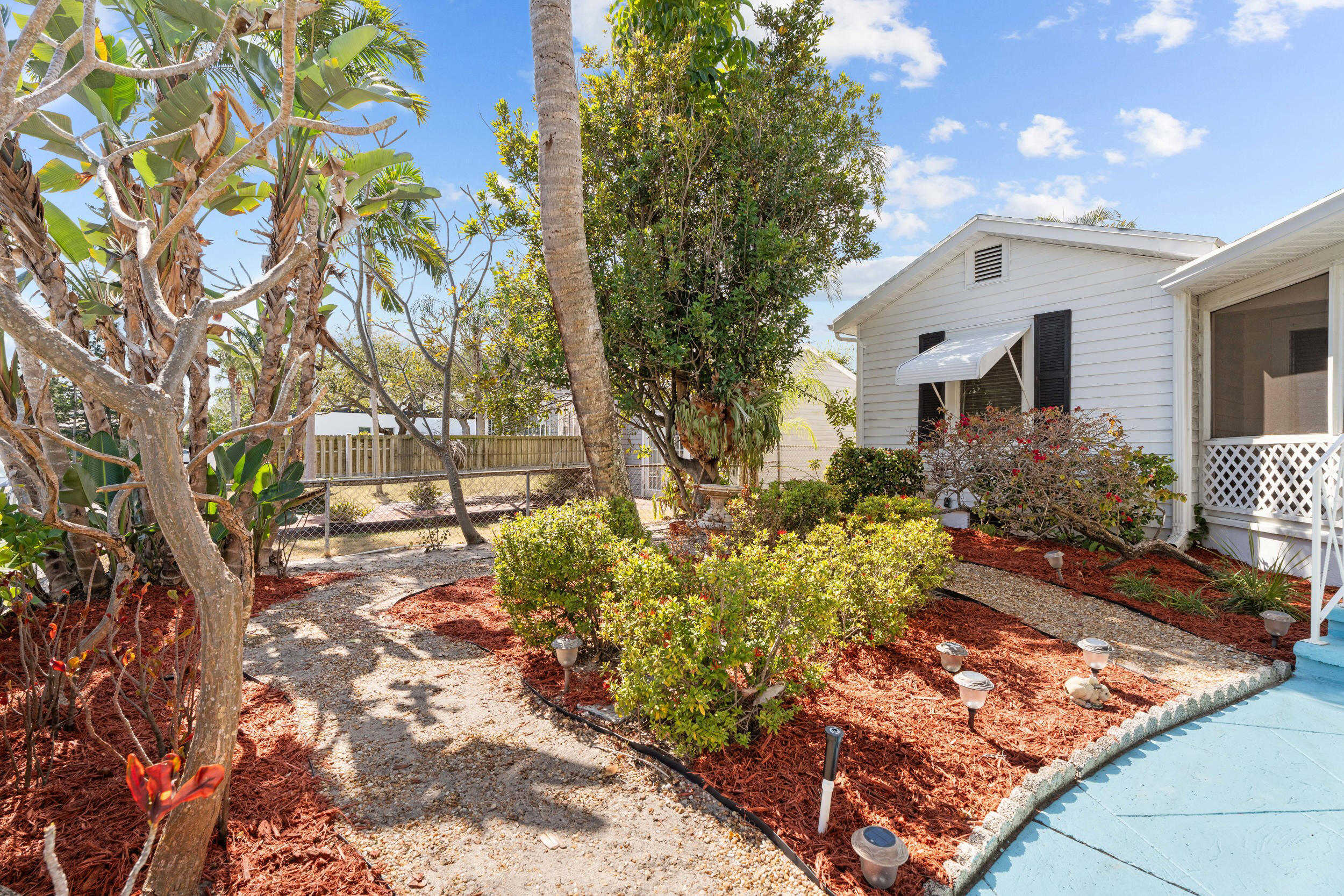 LAKE WORTH TOWN OF - Residential
