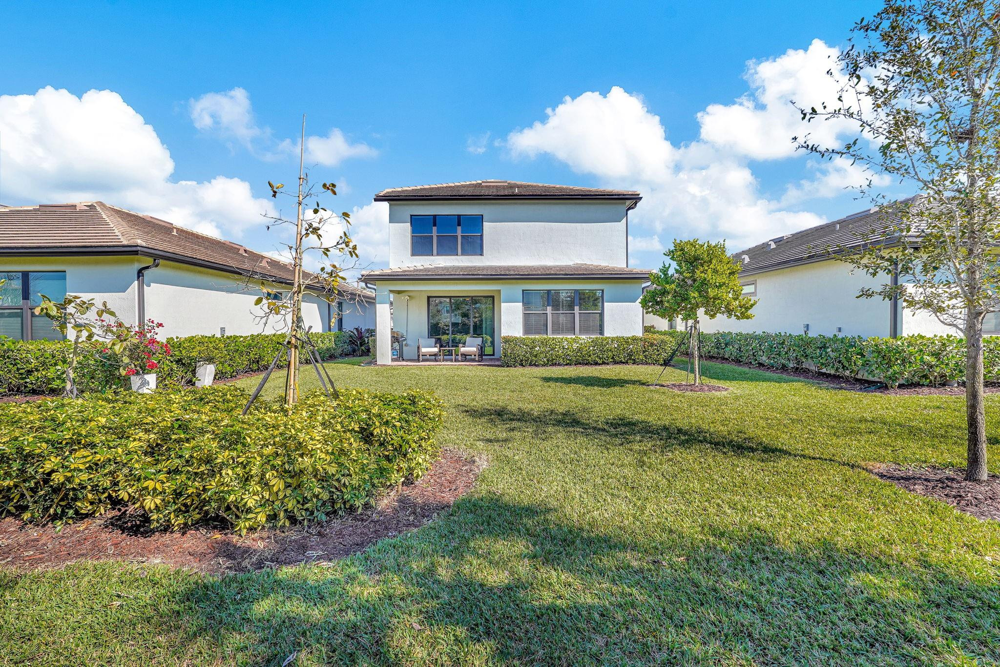 OAK TREE - Residential