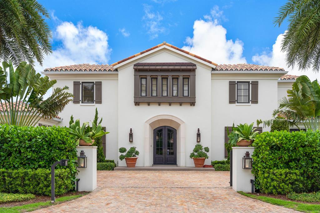 ROYAL PALM YACHT & COUNTRY CLUB - Residential