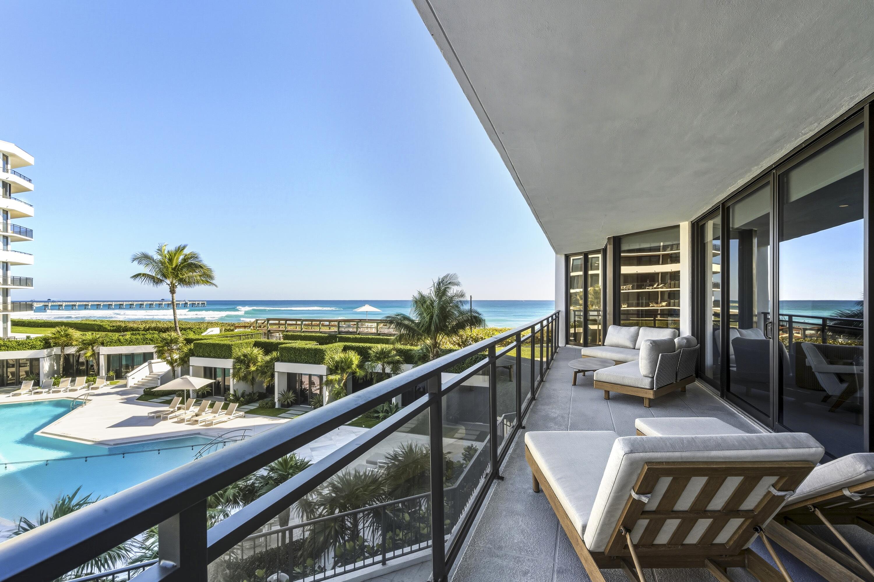 PALM BEACH HAMPTON COND - Residential