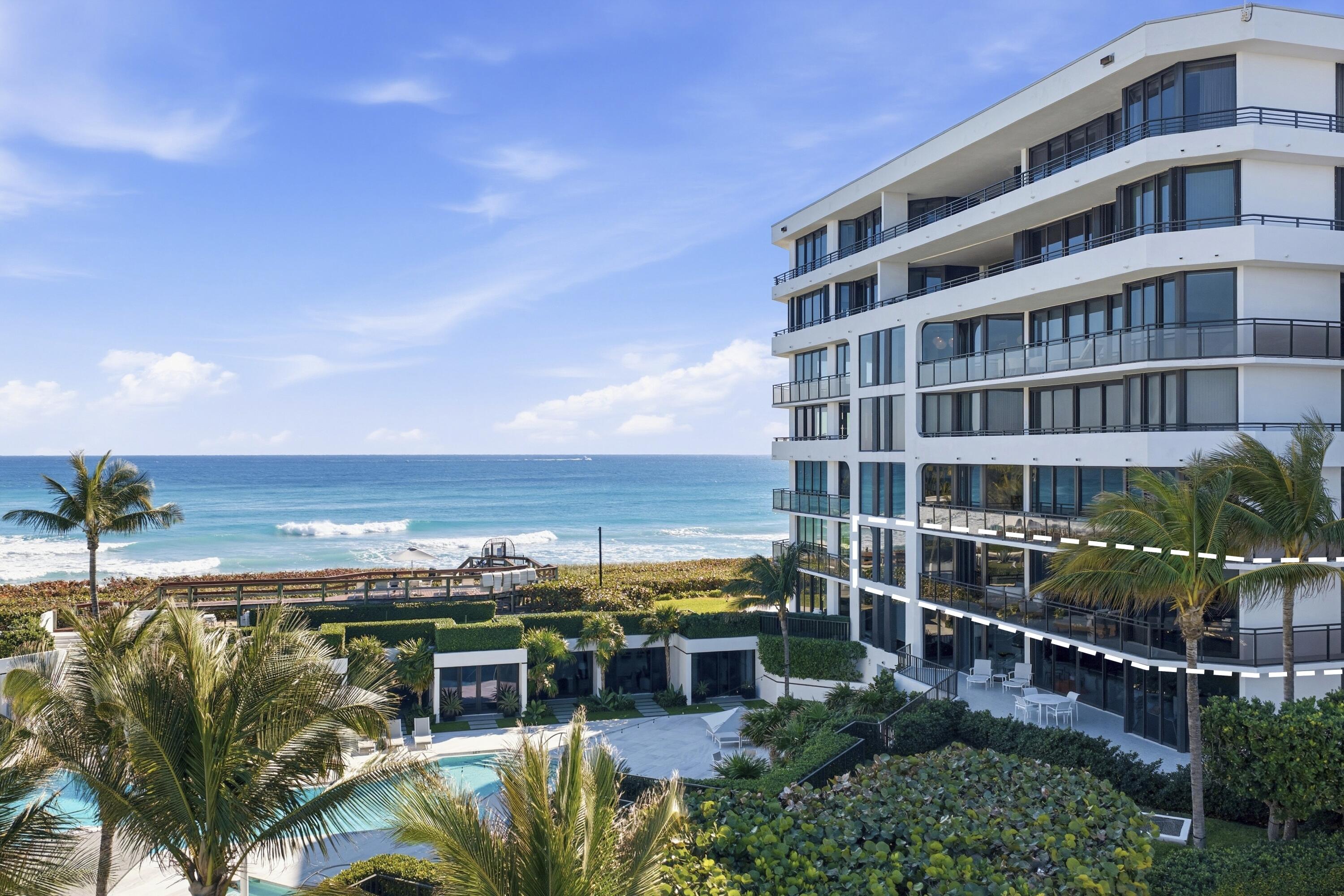 PALM BEACH HAMPTON COND - Residential