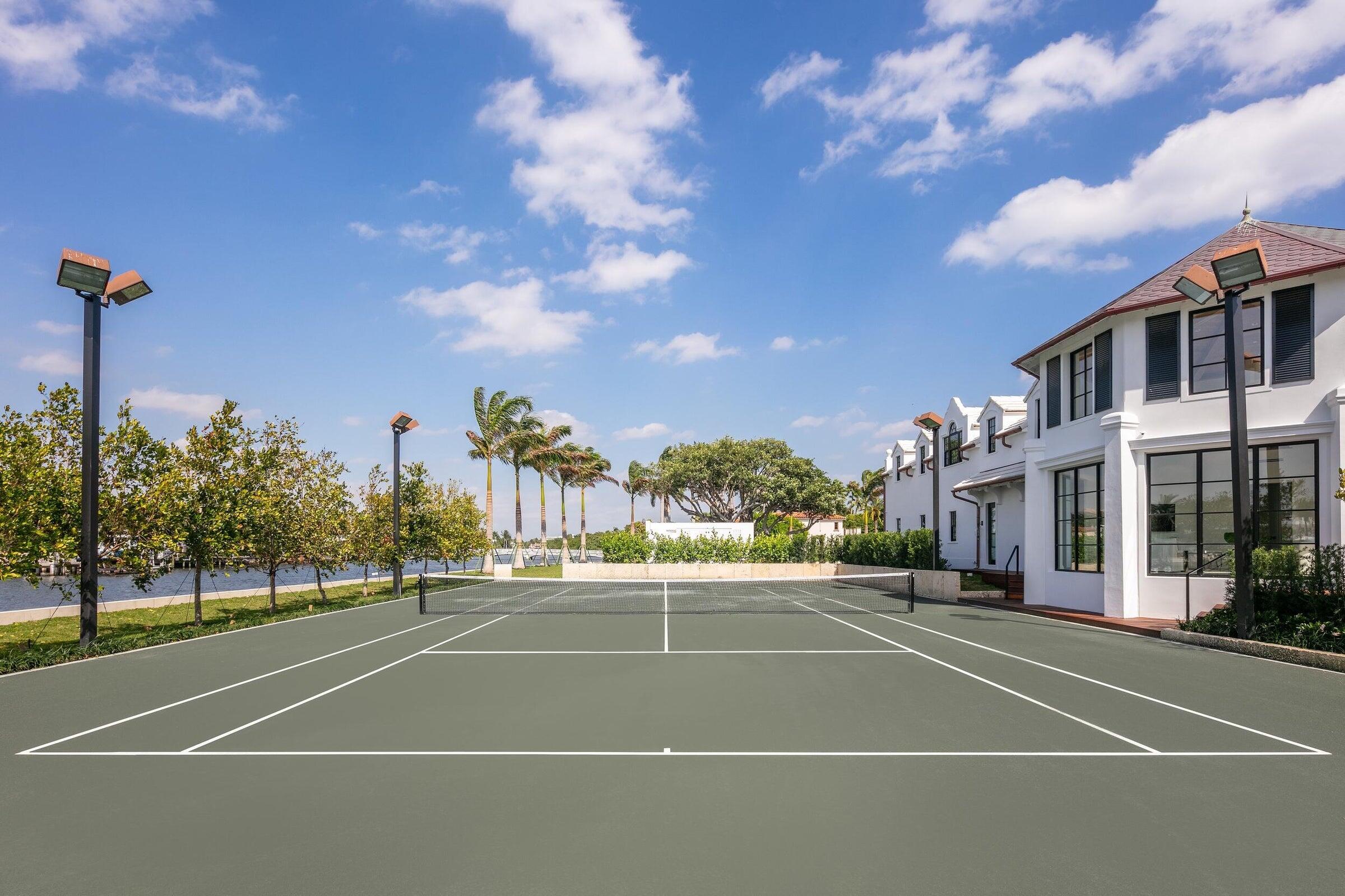 EL BRAVO PARK - Residential