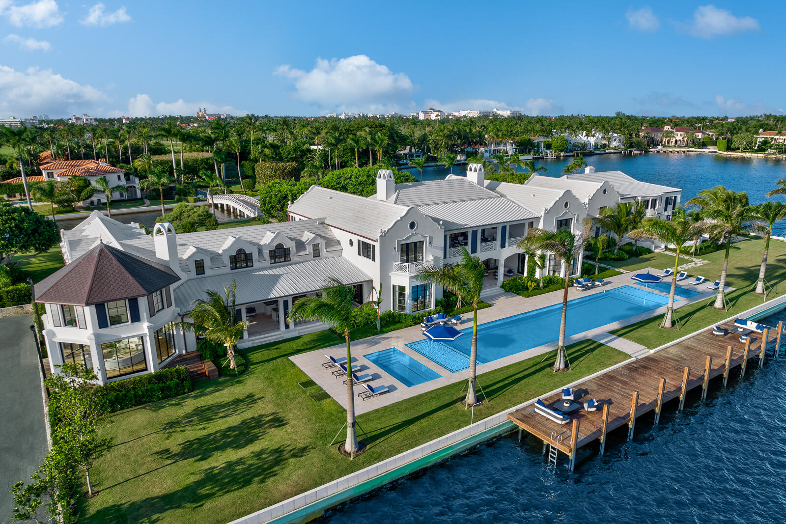 EL BRAVO PARK - Residential