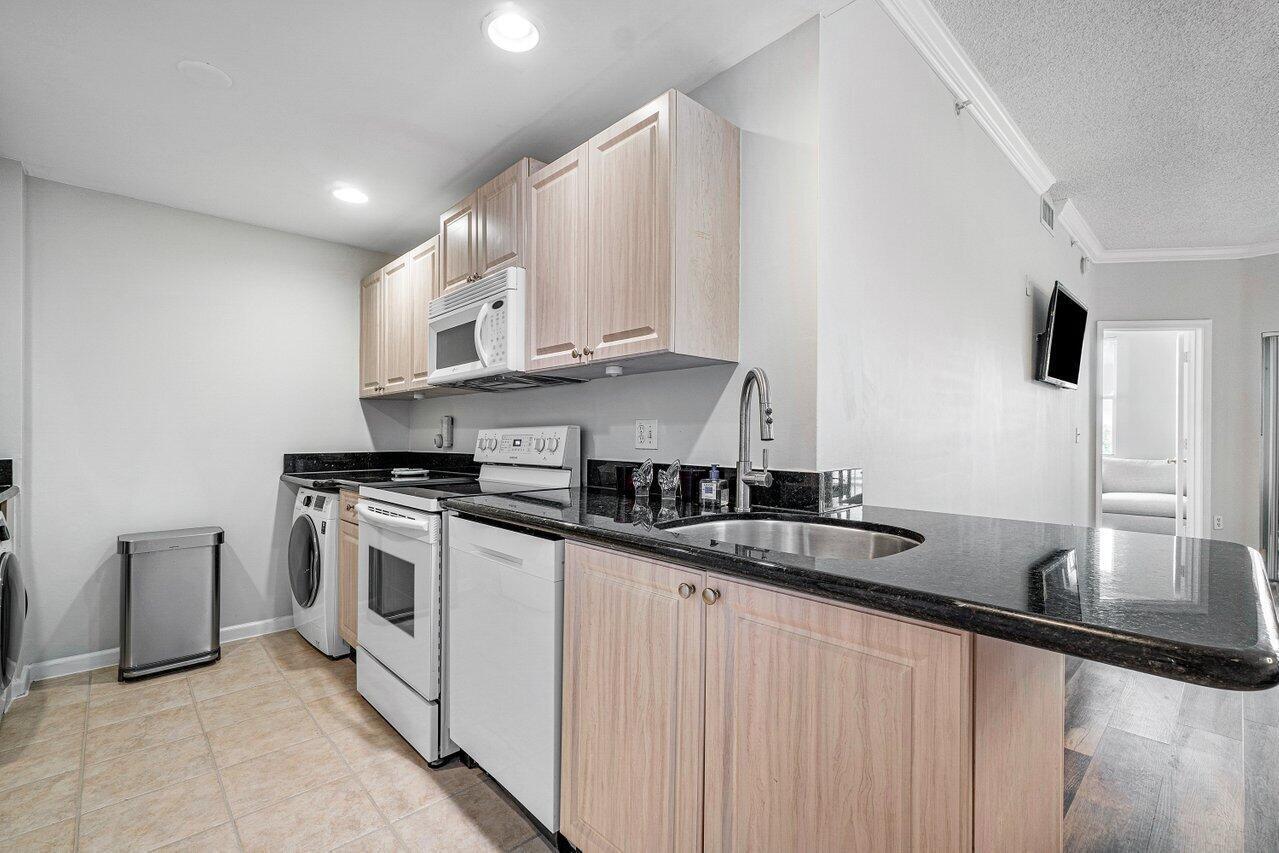 ARISSA PLACE CONDO - Residential