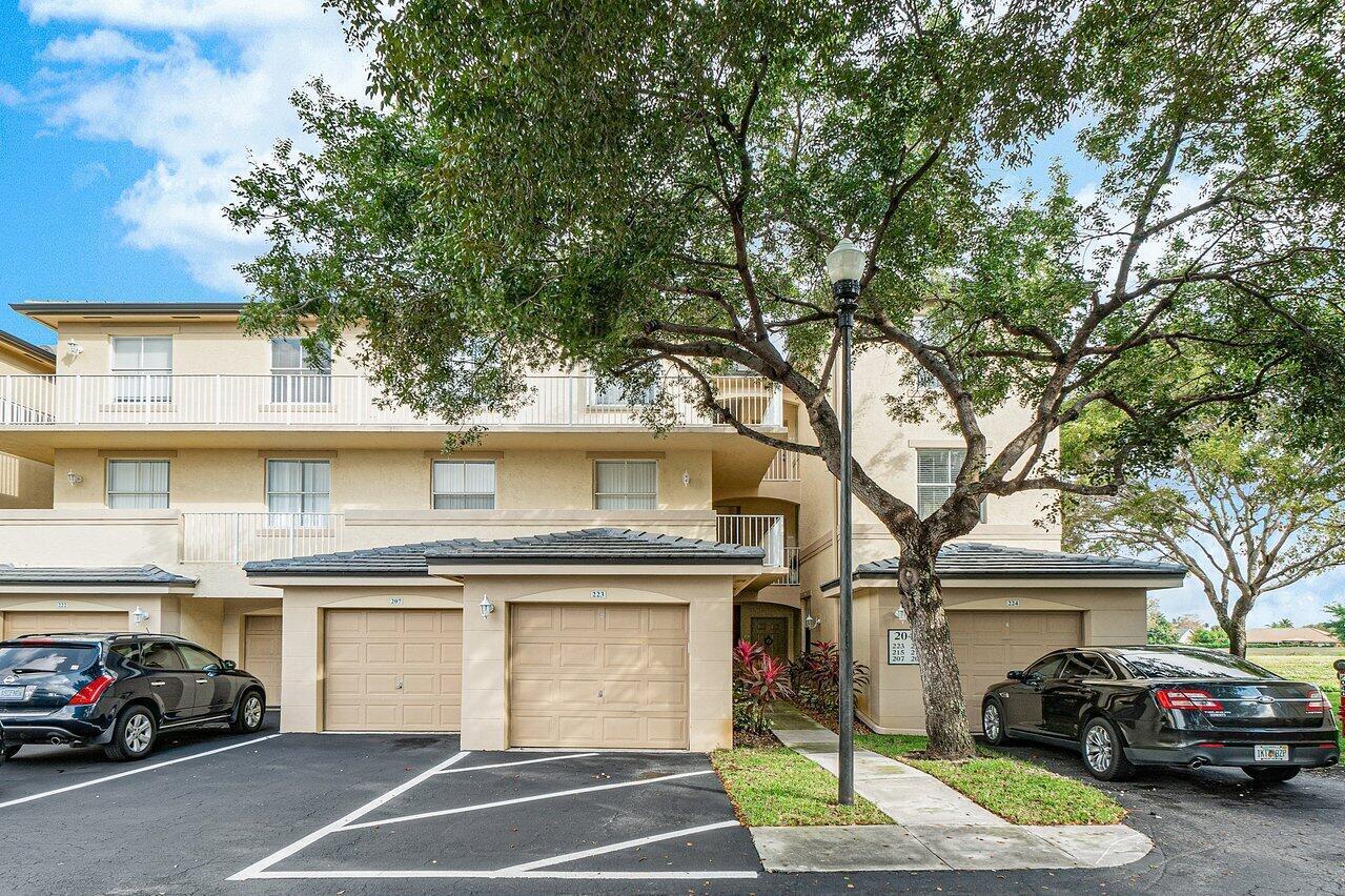 ARISSA PLACE CONDO - Residential