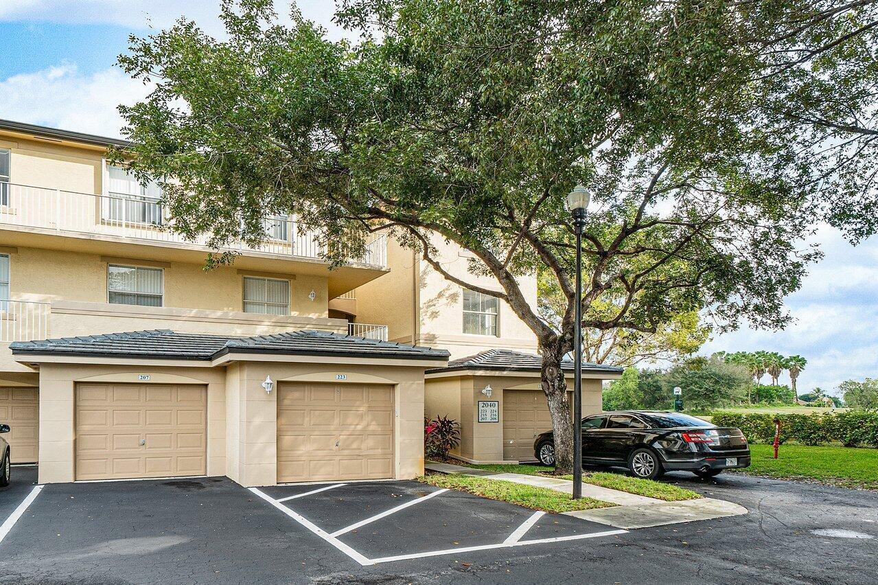ARISSA PLACE CONDO - Residential
