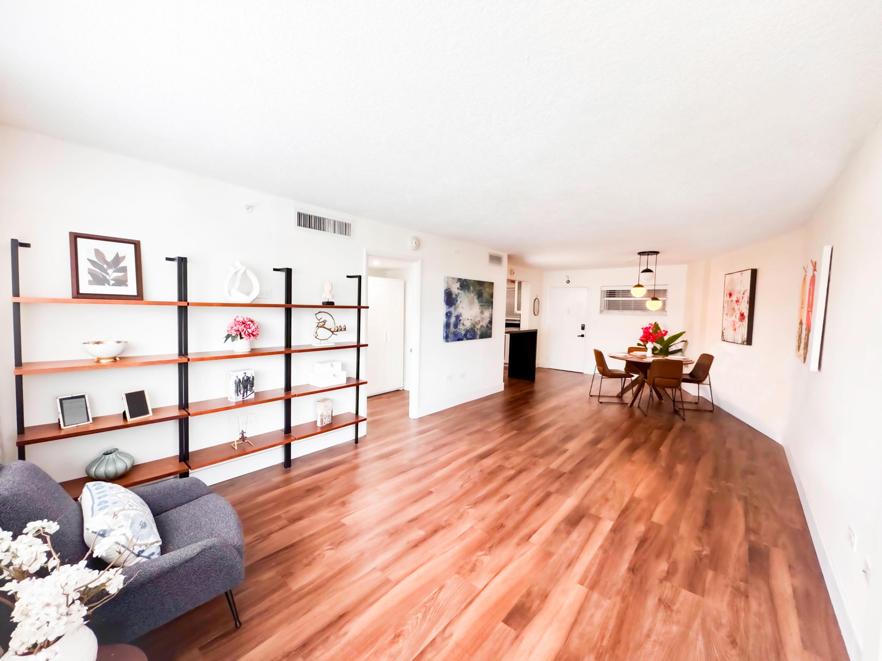 OCTAGON TOWERS I CONDO - Residential