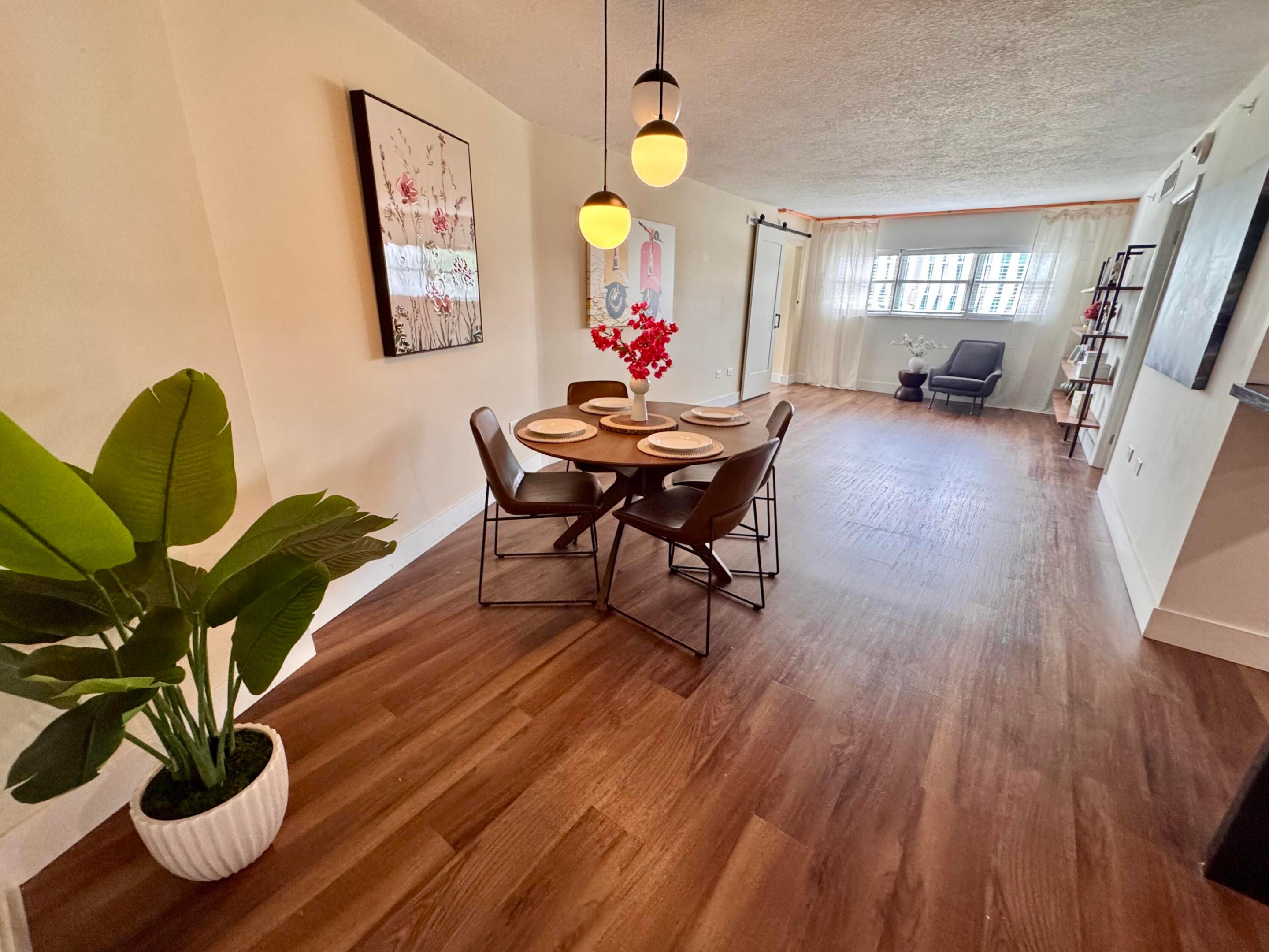 OCTAGON TOWERS I CONDO - Residential