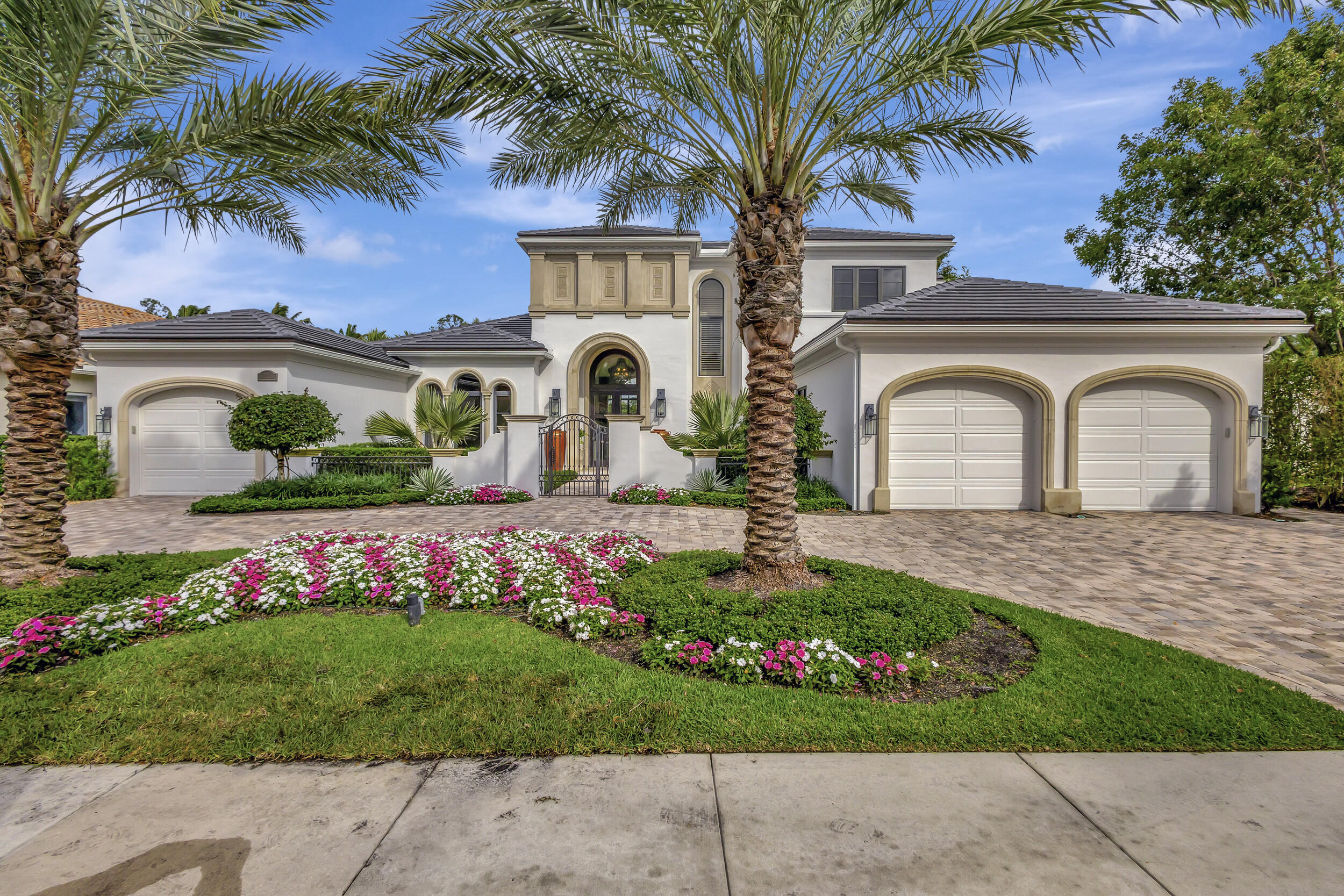 MIRASOL PALACIO - Residential