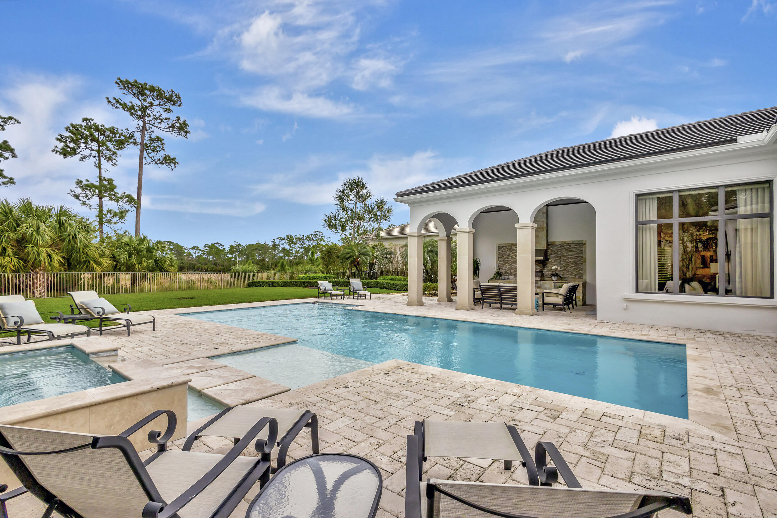 MIRASOL PALACIO - Residential