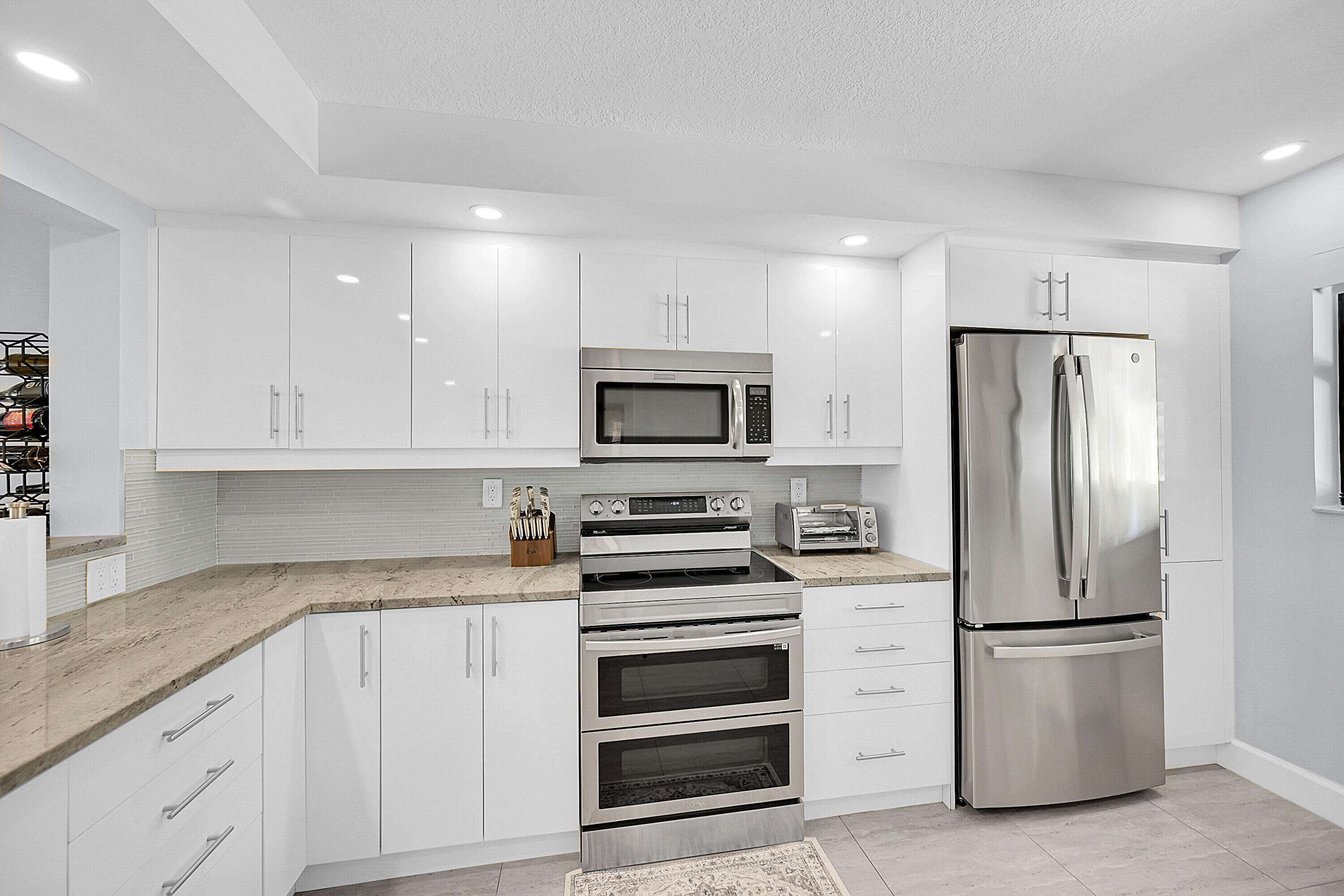 BRIARWOOD CONDO - Residential Lease