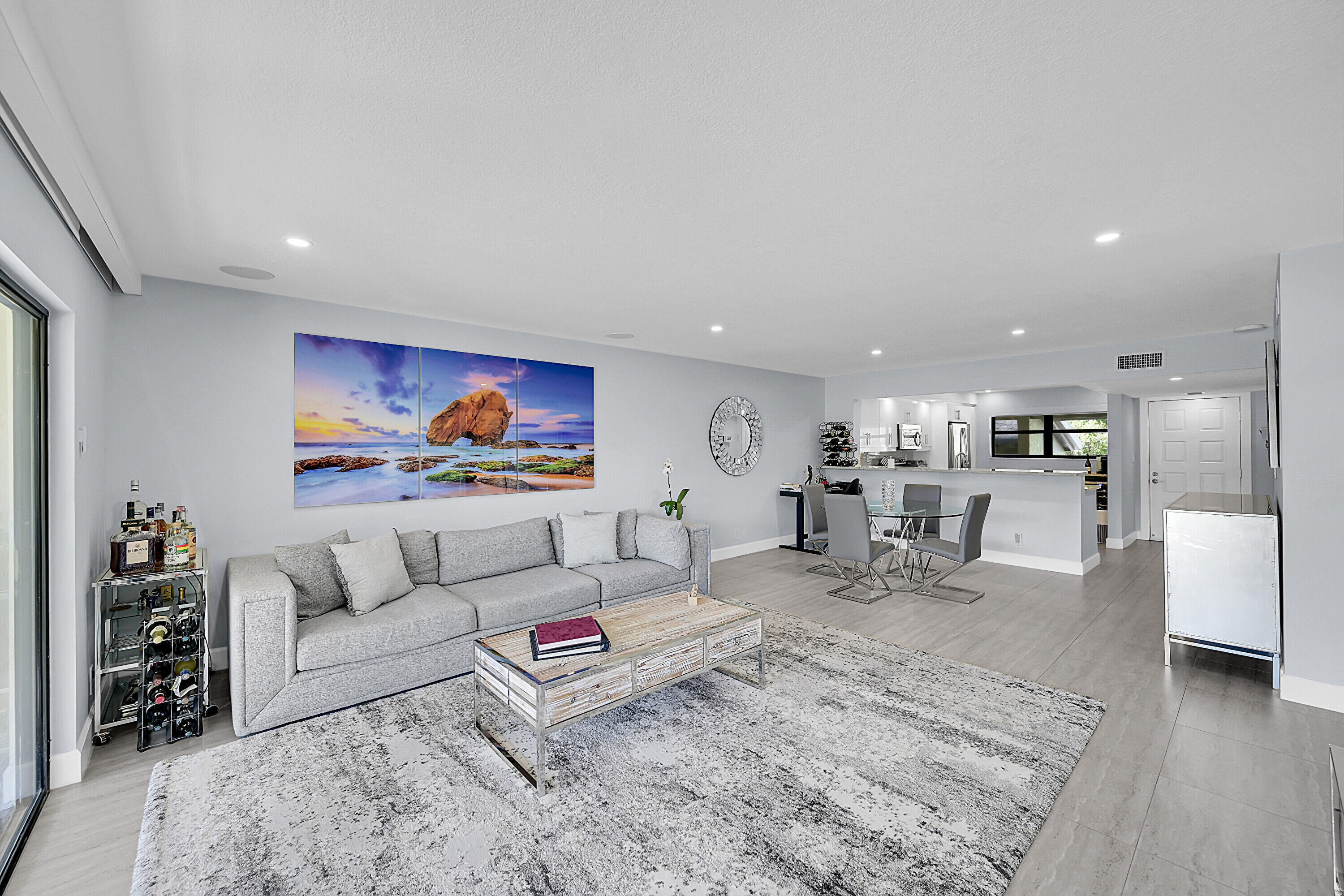 BRIARWOOD CONDO - Residential Lease