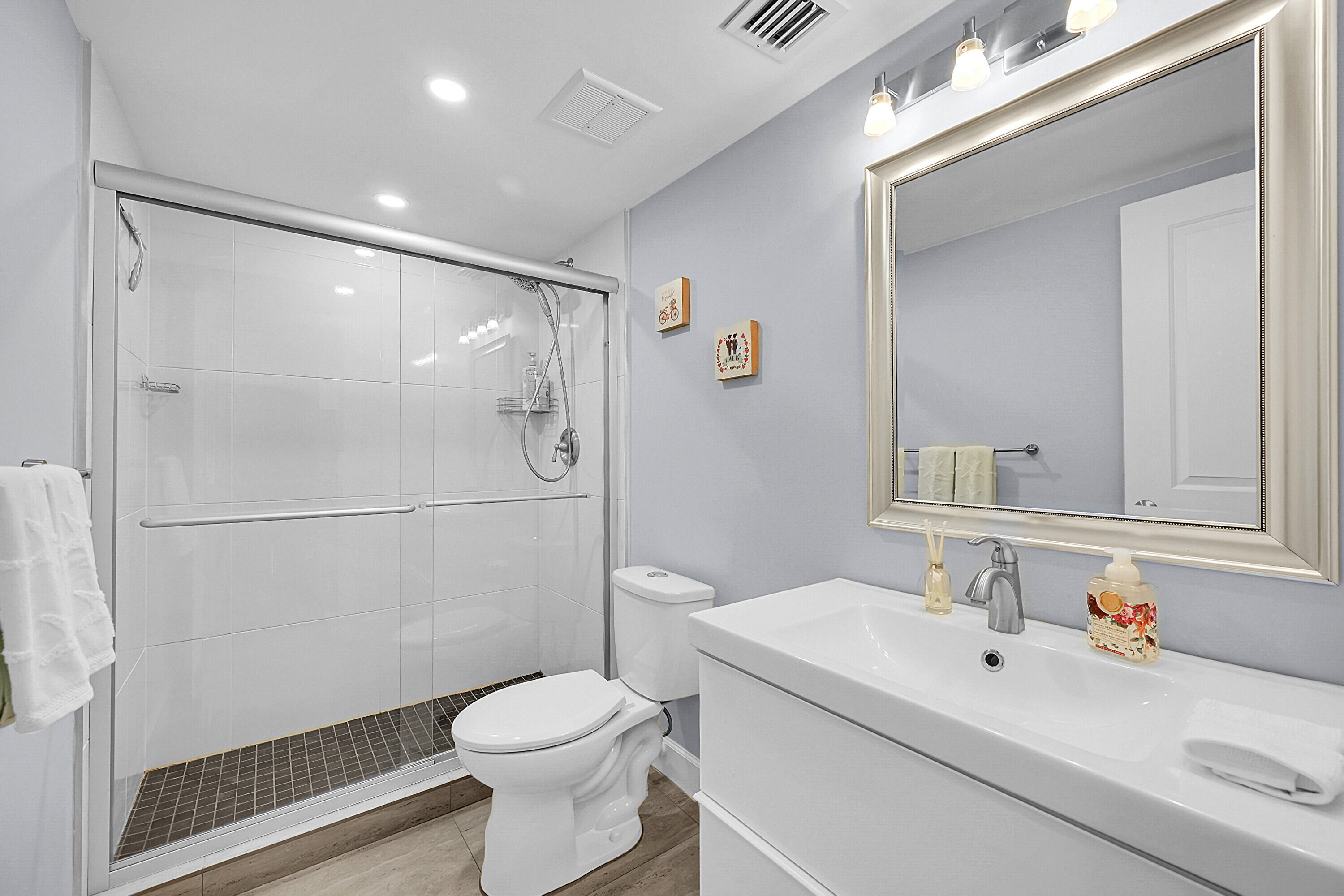 BRIARWOOD CONDO - Residential Lease
